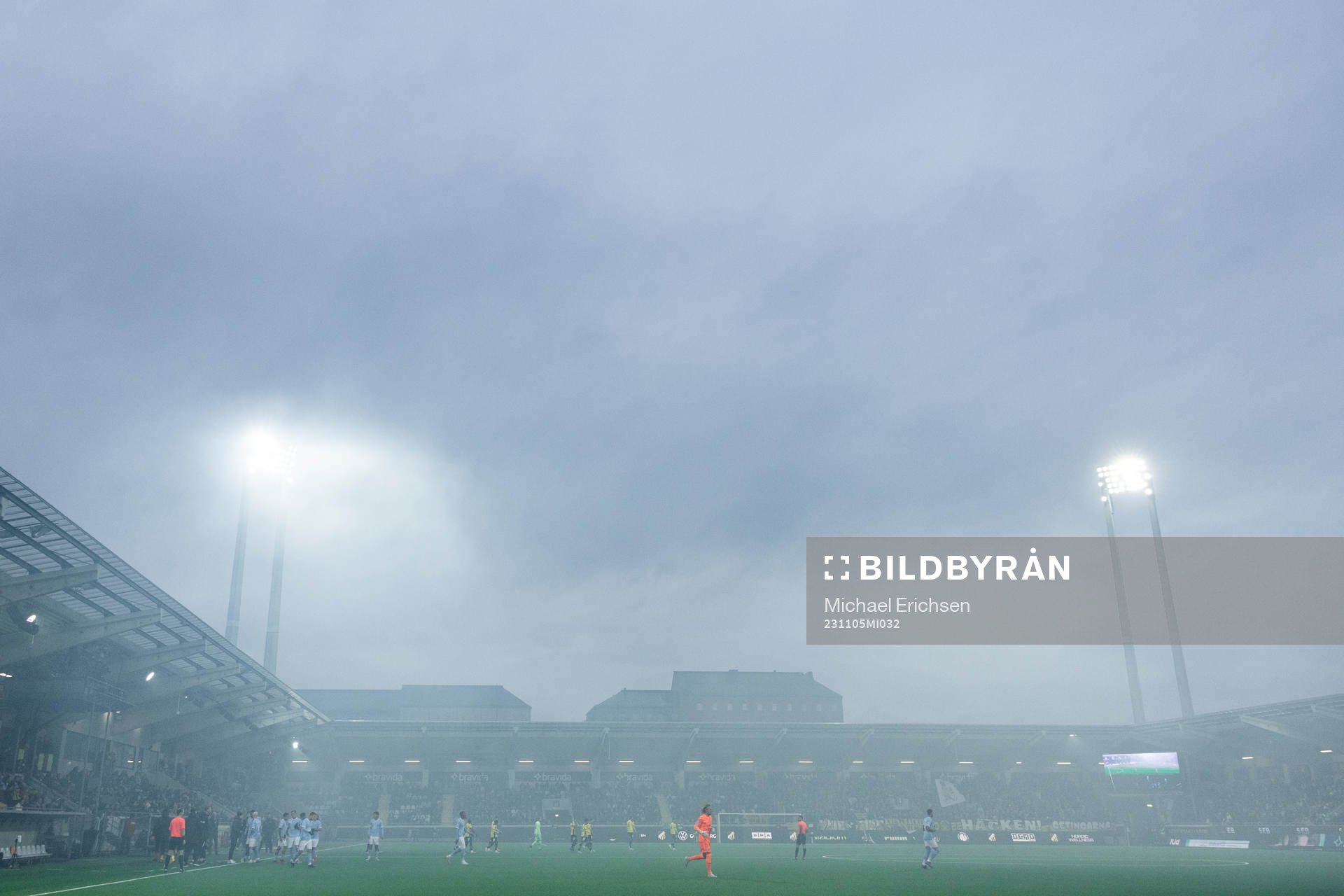 Rök över Bravida Arena