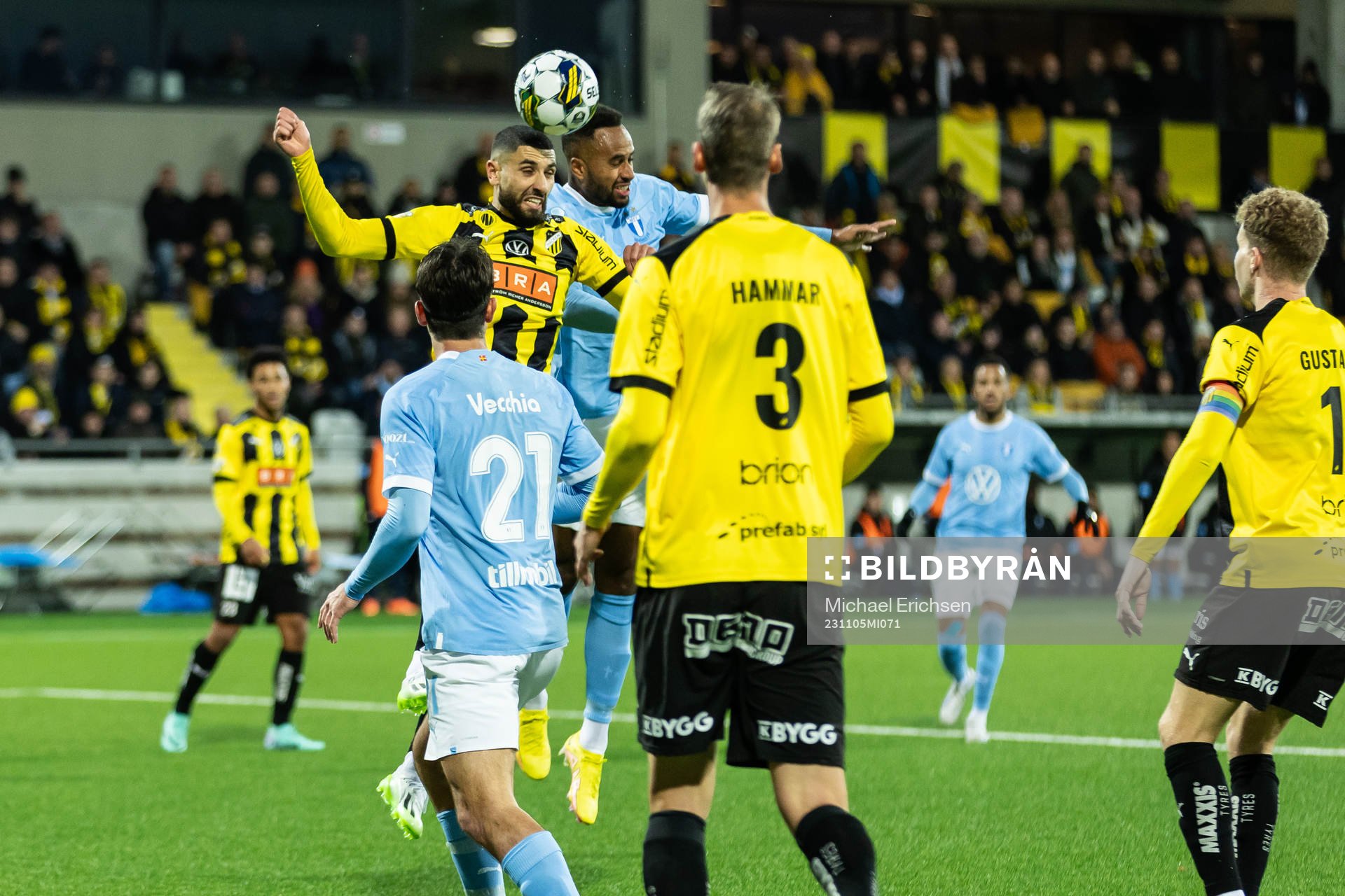 Häckens Aiham Ousou och Malmö FFs Isaac Kiese Thelin