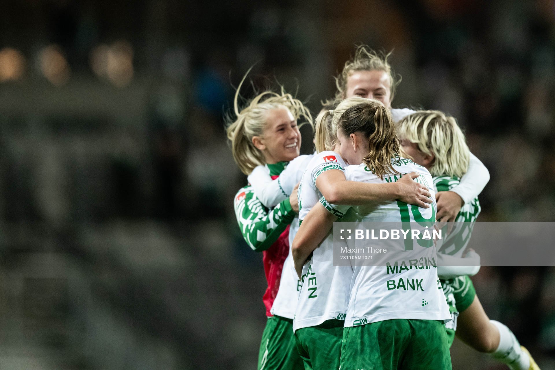 Hammarbys spelare jublar