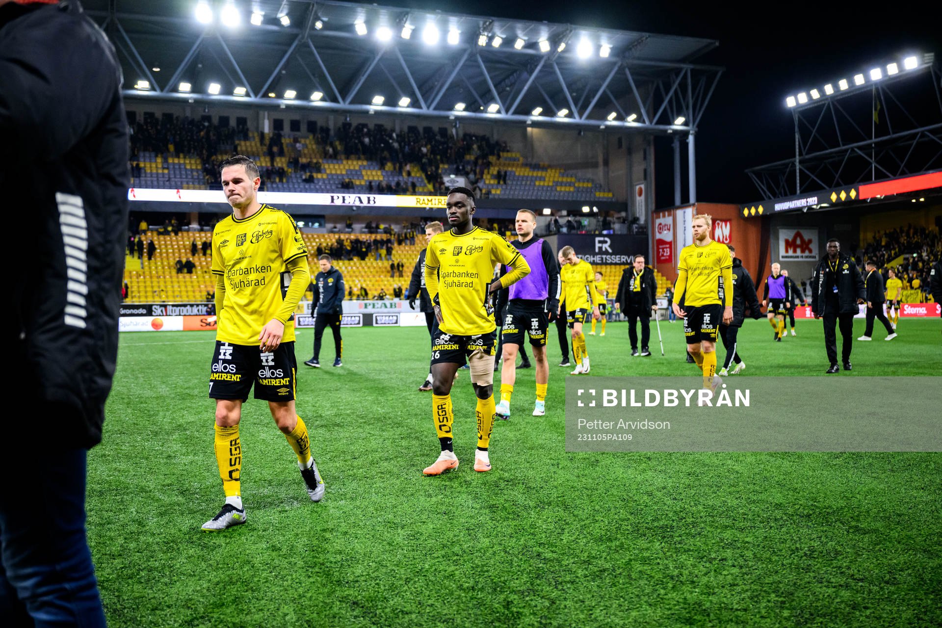 Elfsborgs Besfort Zeneli och Emmanuel Boateng deppar
