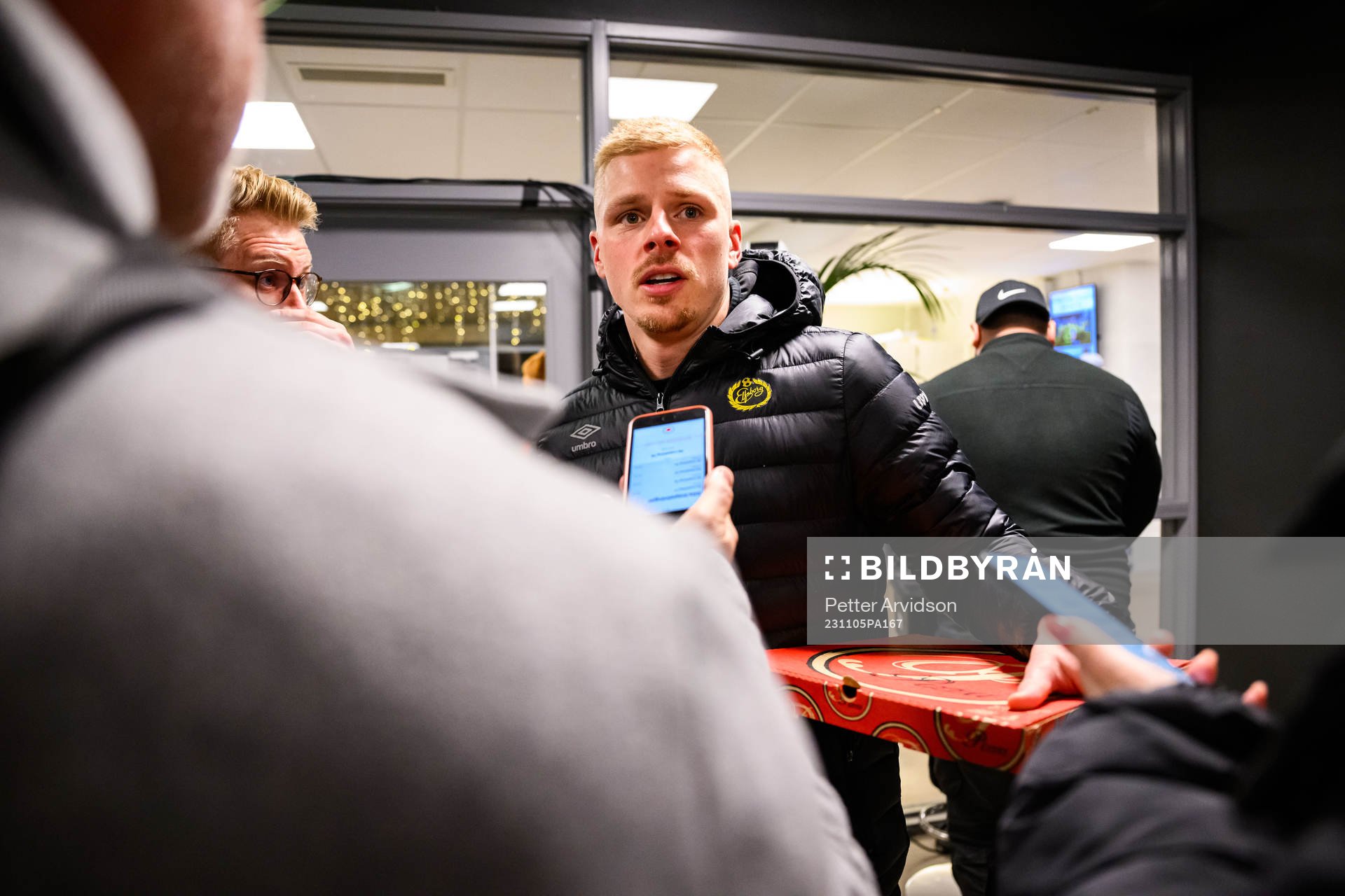 Elfsborgs Per Frick intervjuas efter fotbollsmatchen i Allsvenskan mellan Elfsborg och Degerfors den 5 november 2023 i Borås. 