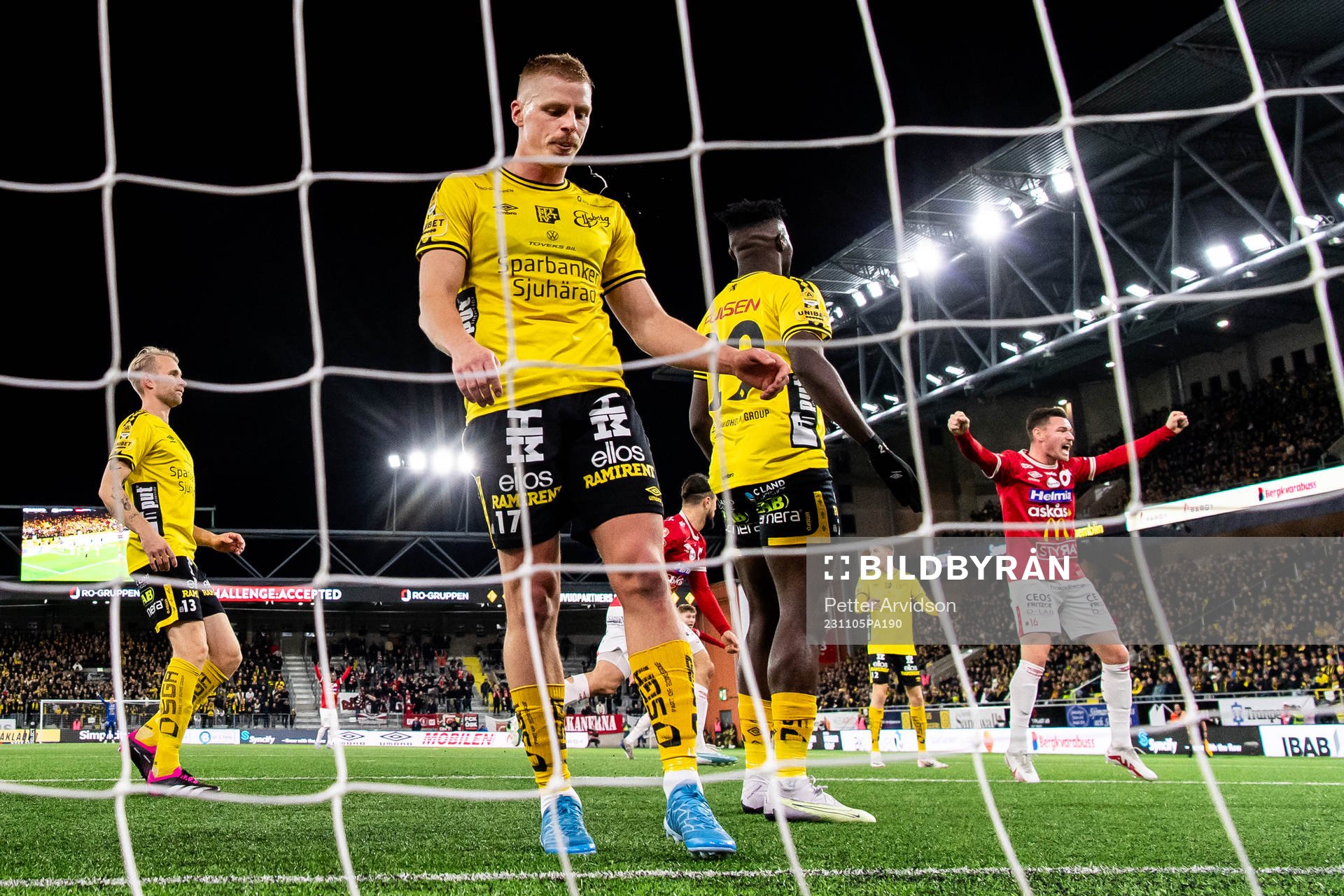 Elfsborgs Johan Larsson och Per Frick deppar
