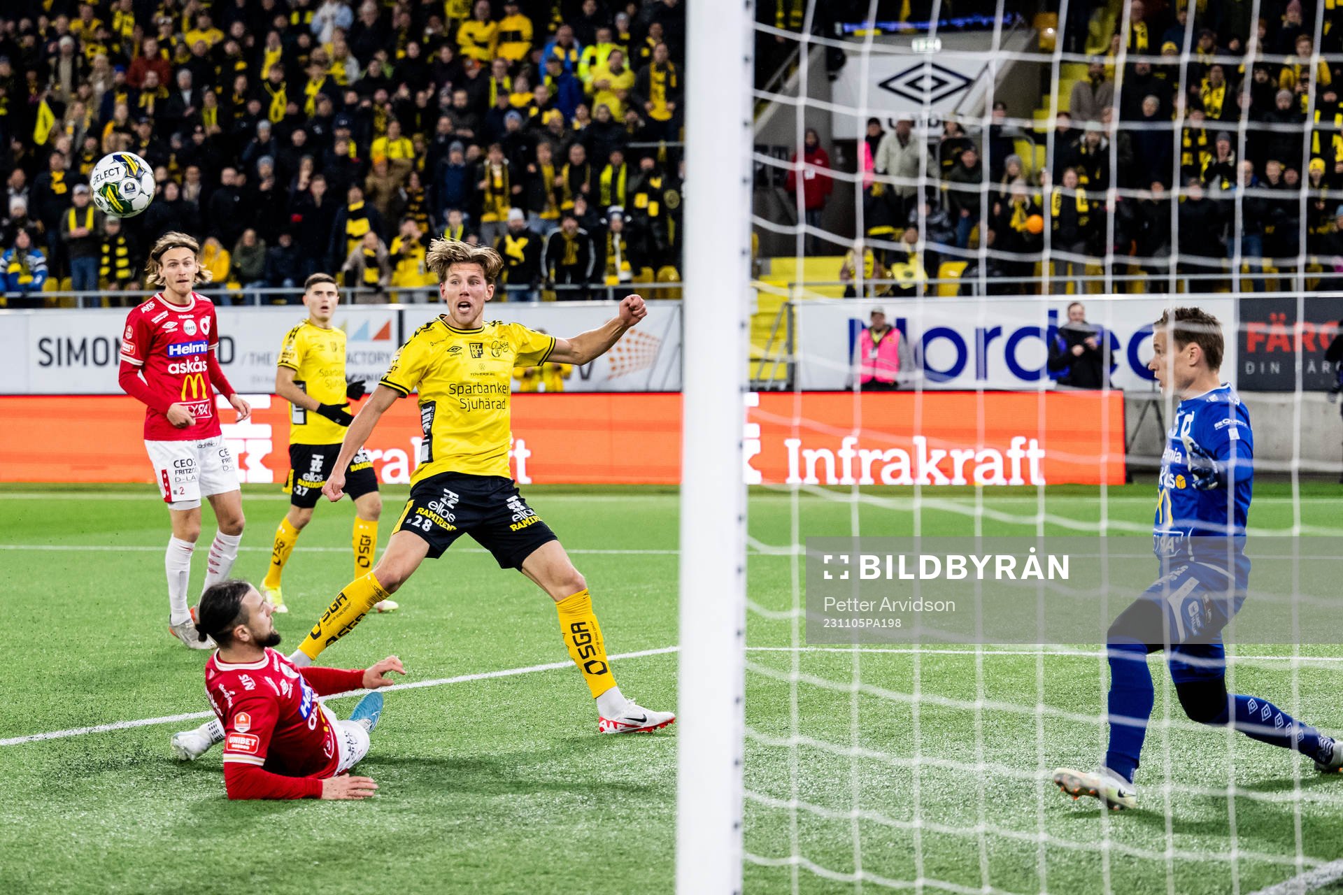 Elfsborgs Noah Söderberg med en målchans mot Degerfors