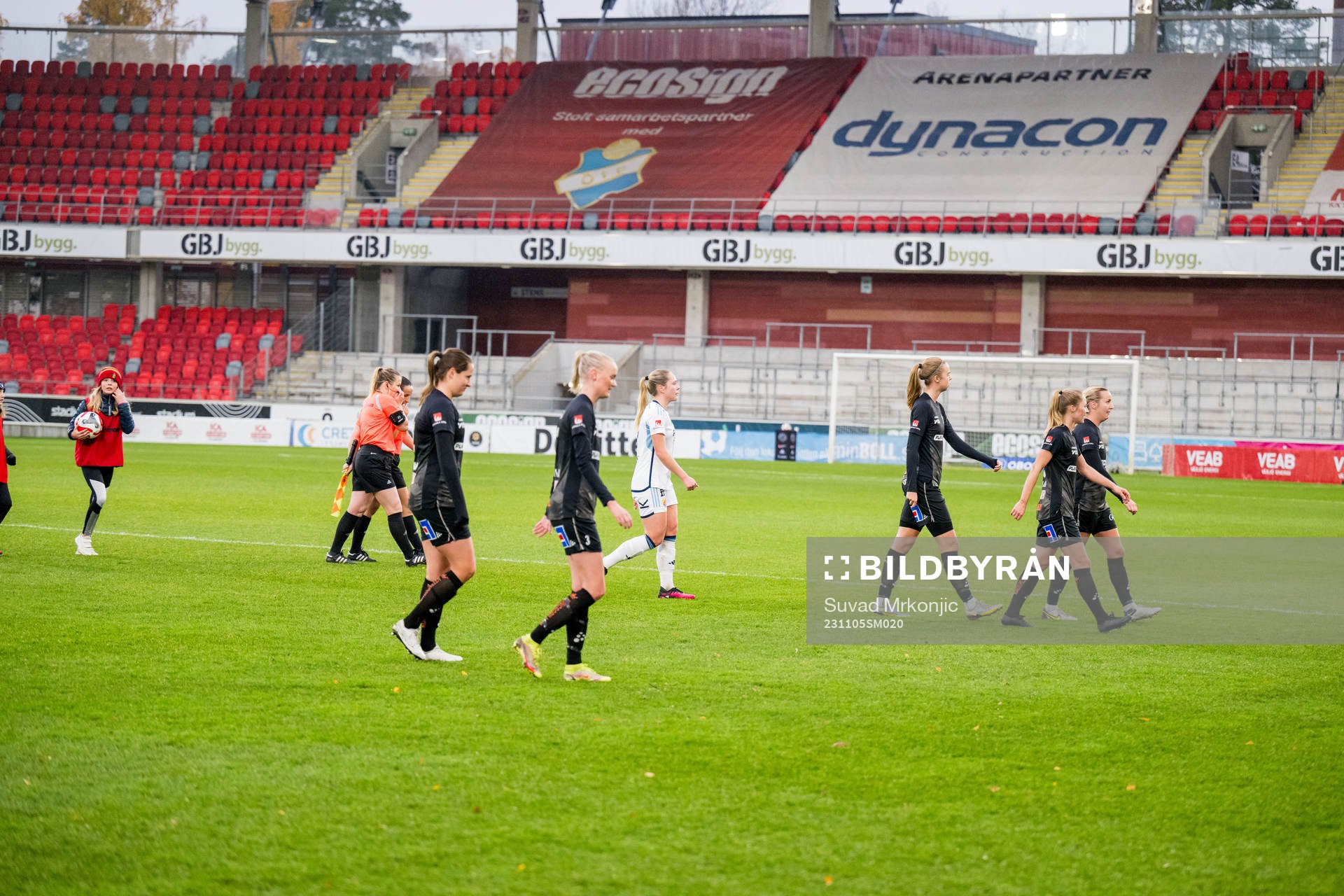Spelare lämnar planen p g a brandlarm
