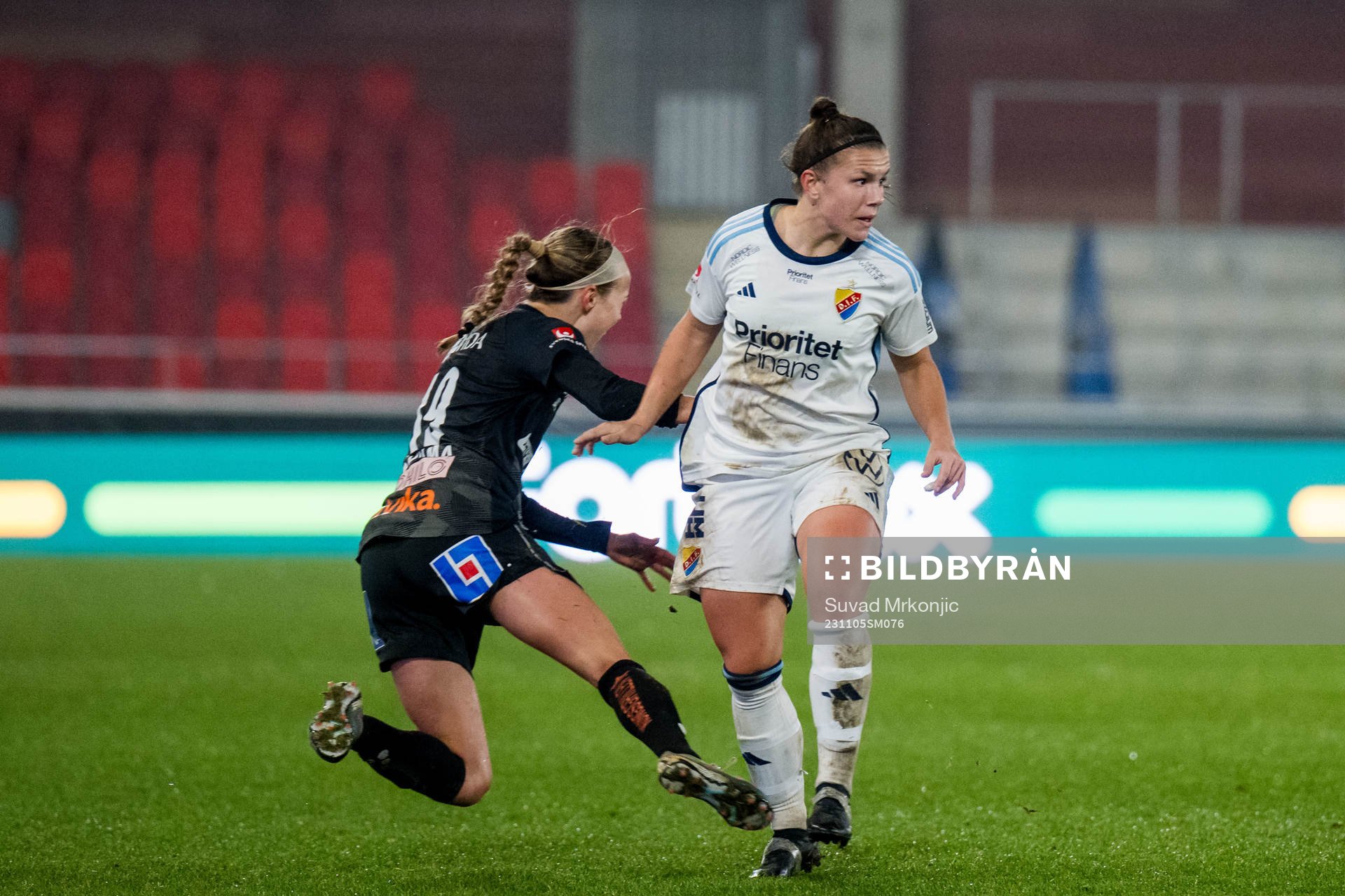 Växjö DFFs Larkin Russel och Djurgårdens Alexsandra