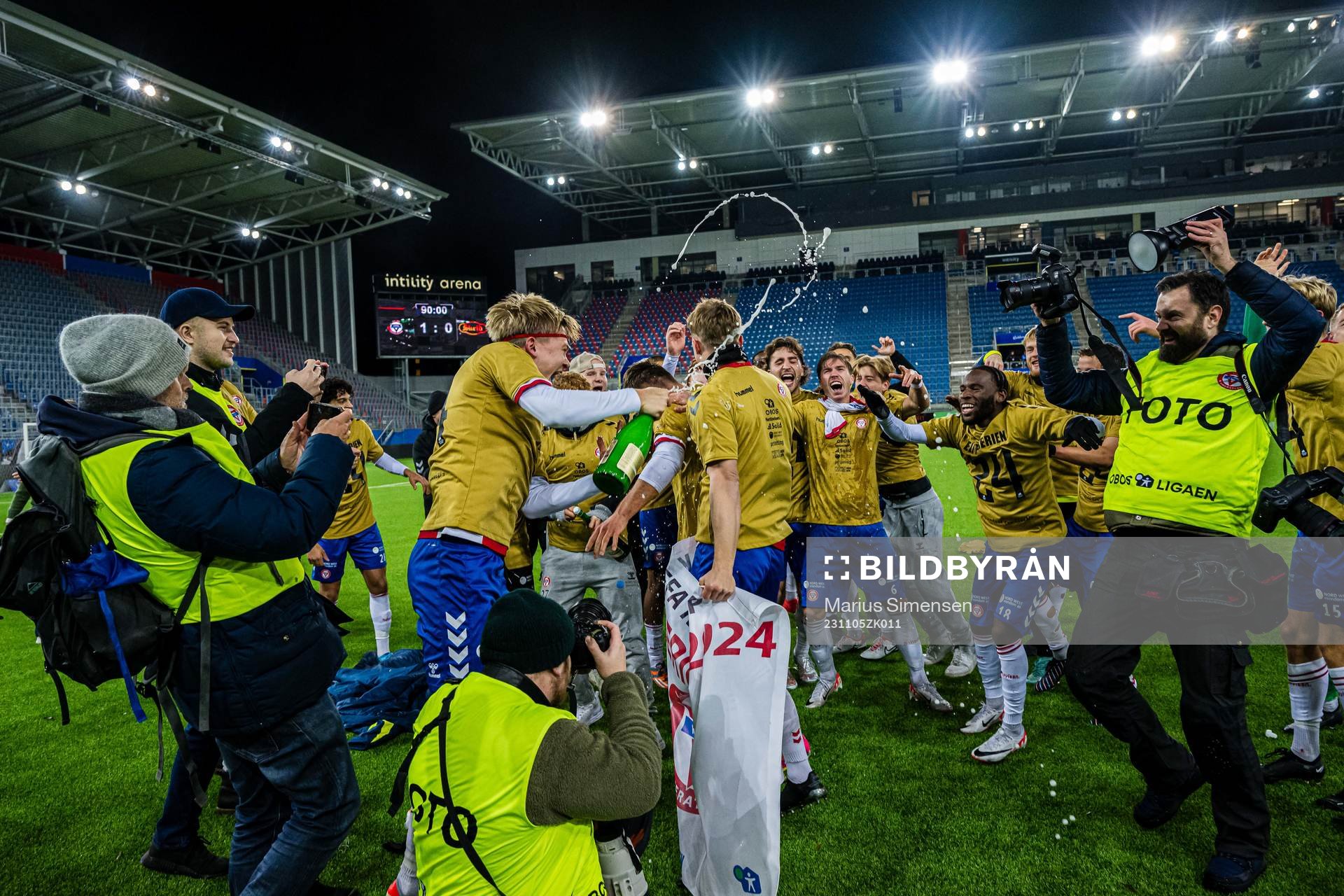 Players of KFUM celebrates promotion to the Eliteserien