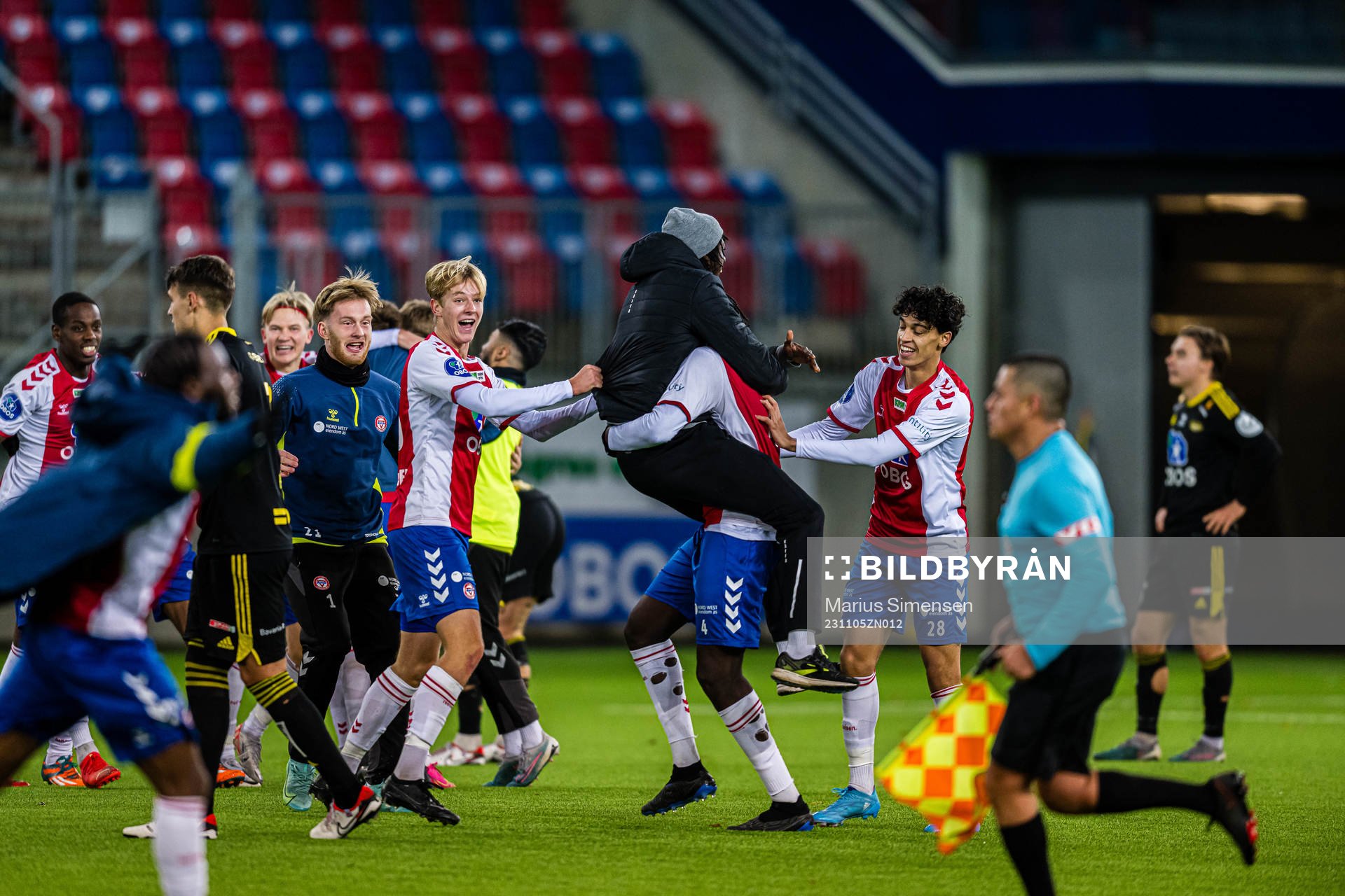 Players of KFUM celebrates promotion to the Eliteserien