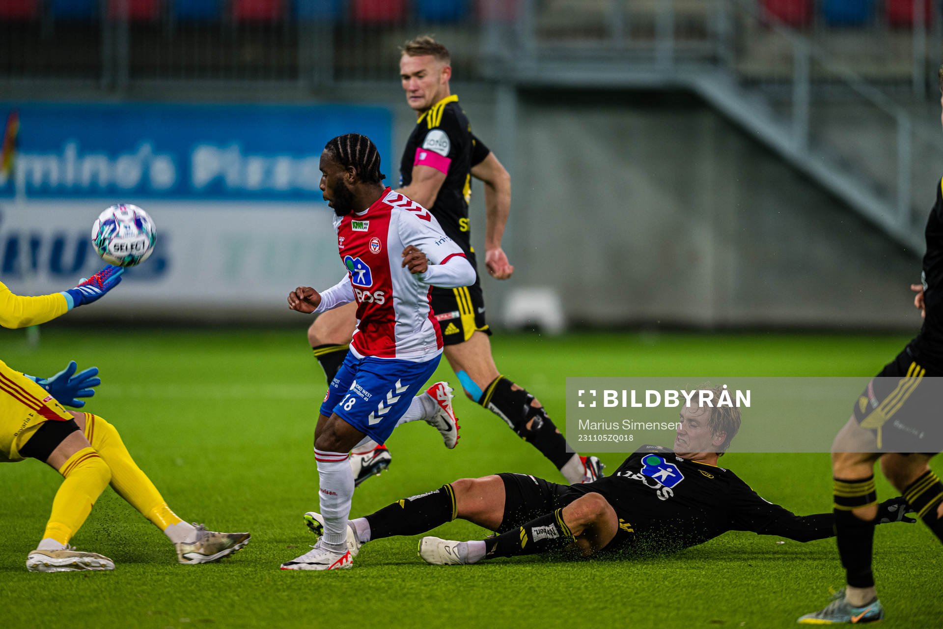 Obilor Denzel Okeke of KFUM missing a chance to score