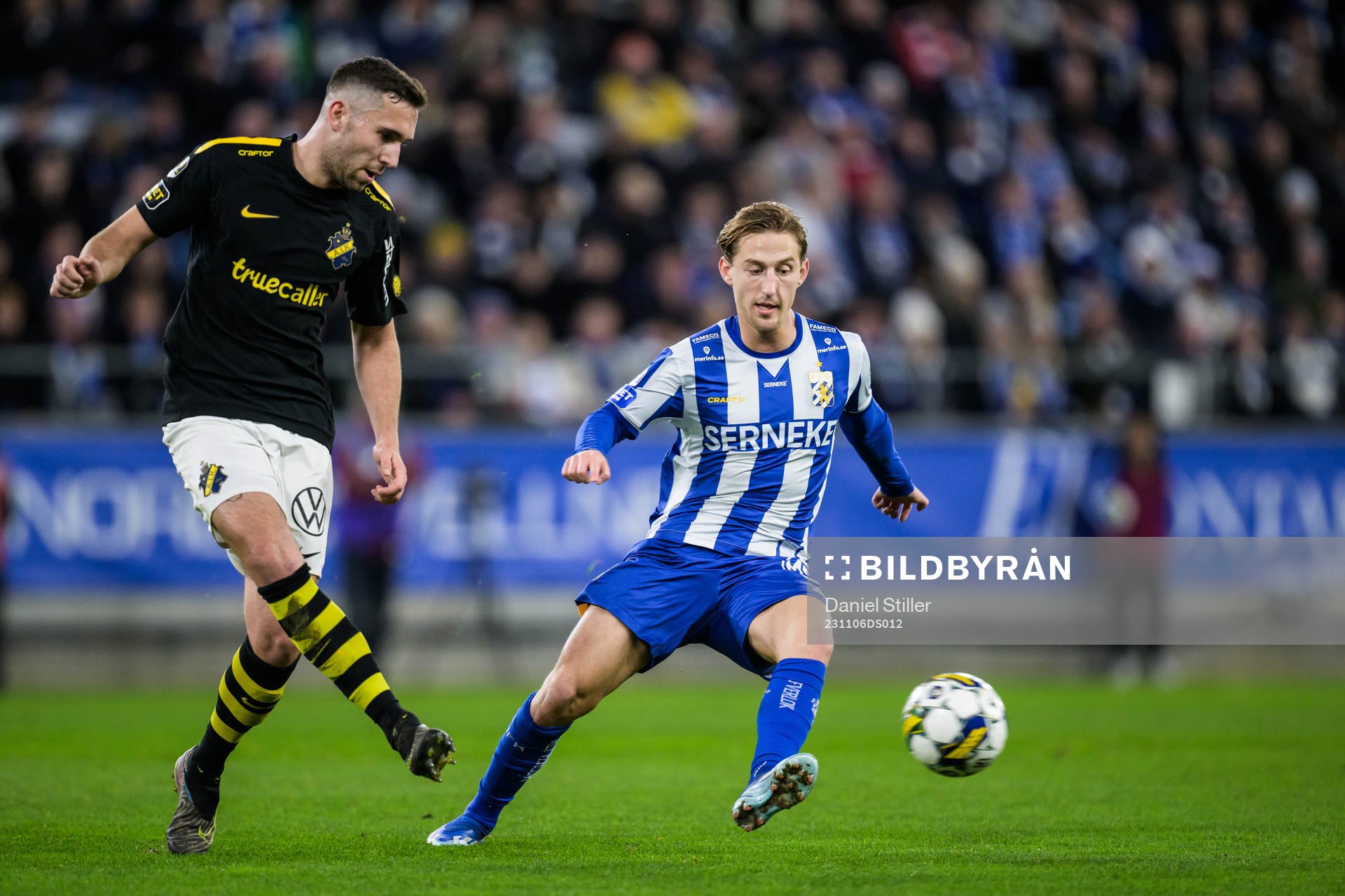 AIKs Benjamin Tiedemann Hansen och IFK Göteborgs Arbnor