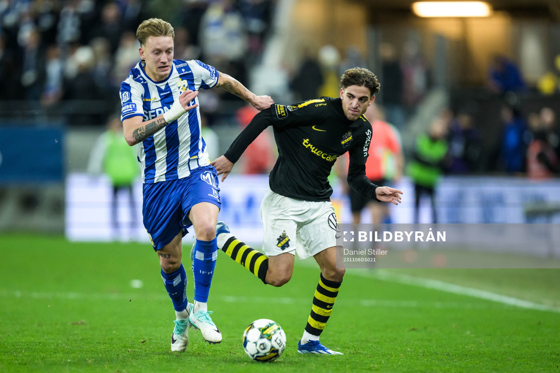 IFK Göteborgs Sebastian Hausner och AIKs Taha Ayari