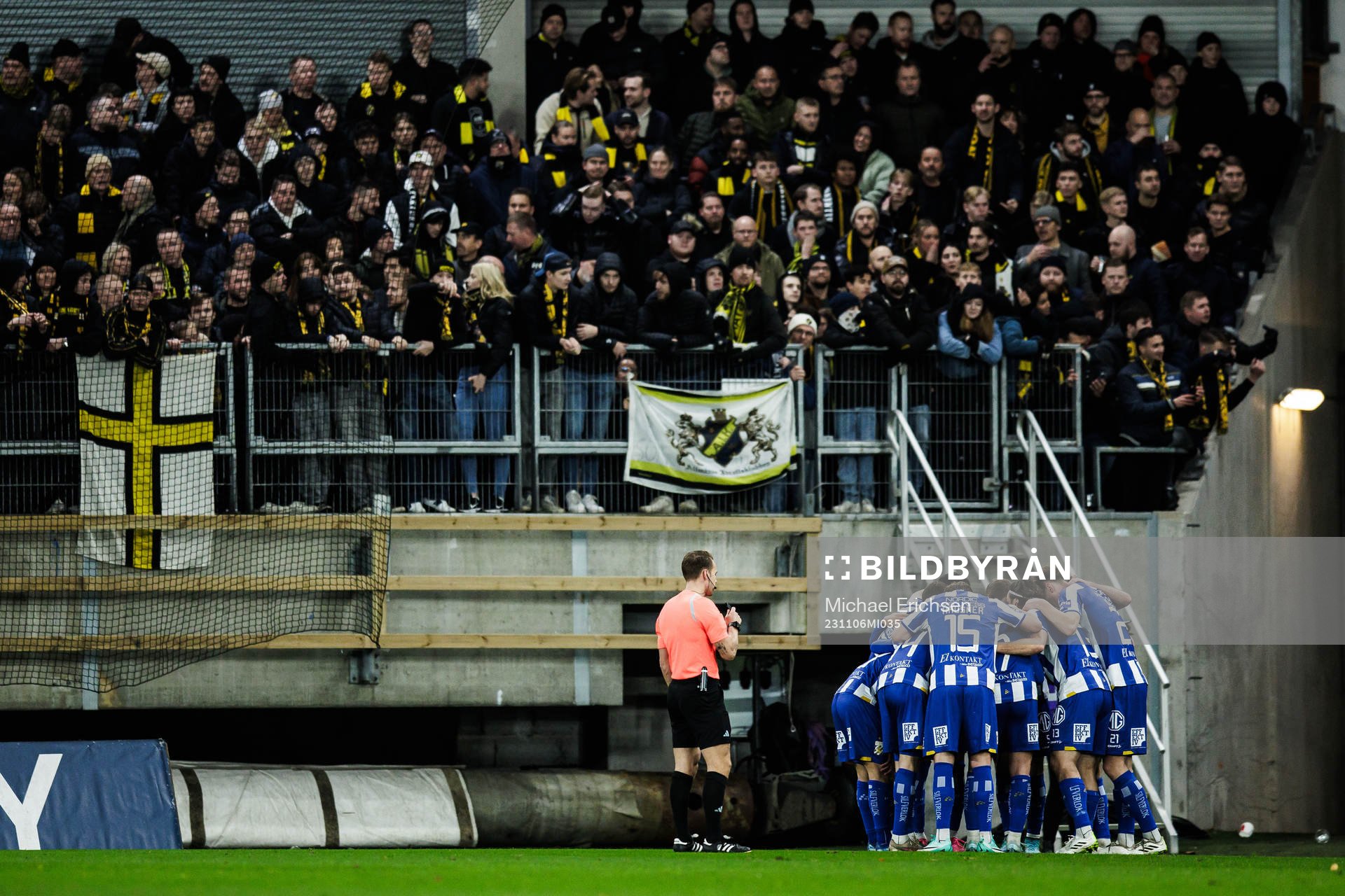 IFK Göteborgs Sebastian Ohlsson jublar med lagkamraterna