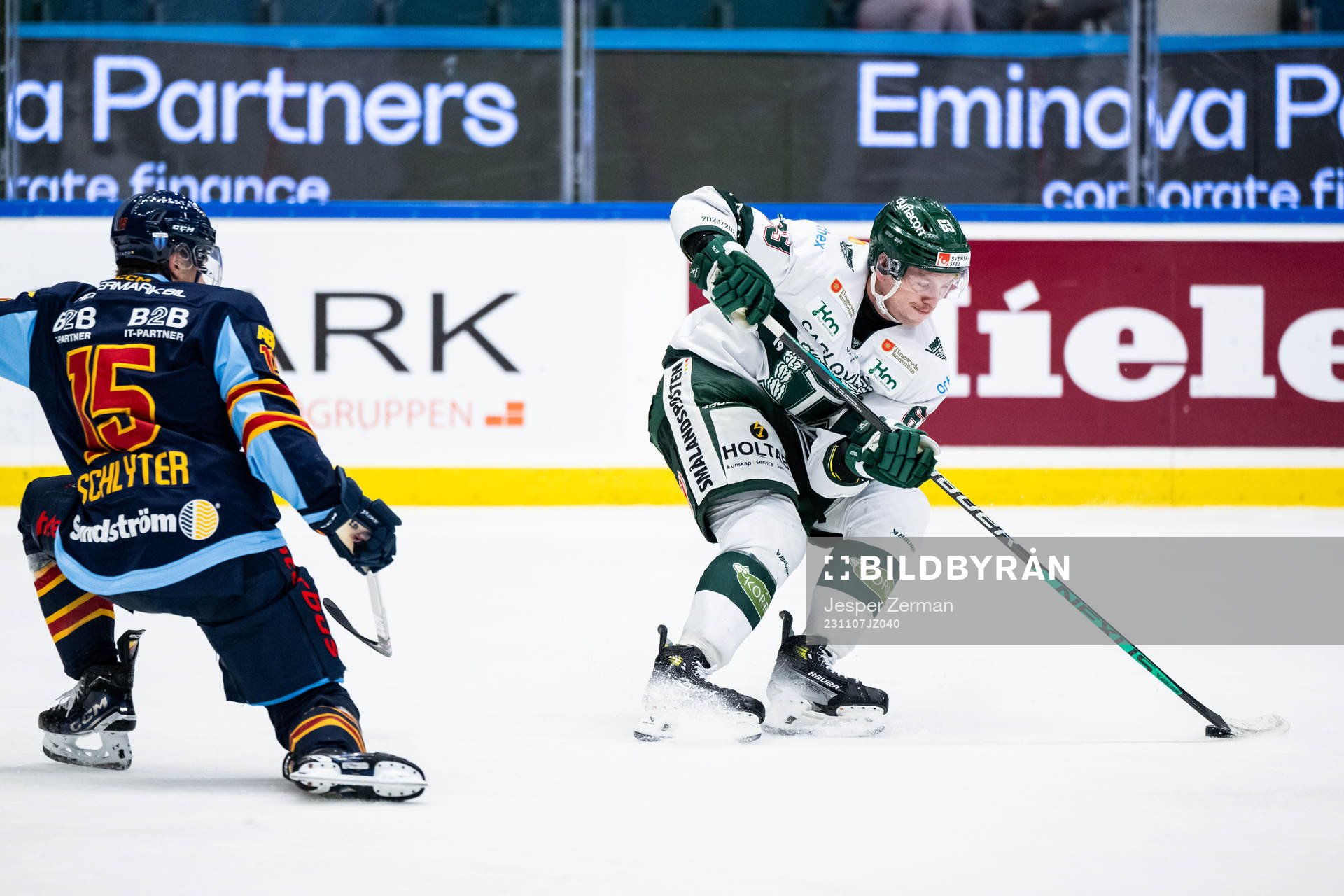 Djurgårdens Frederik Schlyter och Tingsryds Trenton Bourque