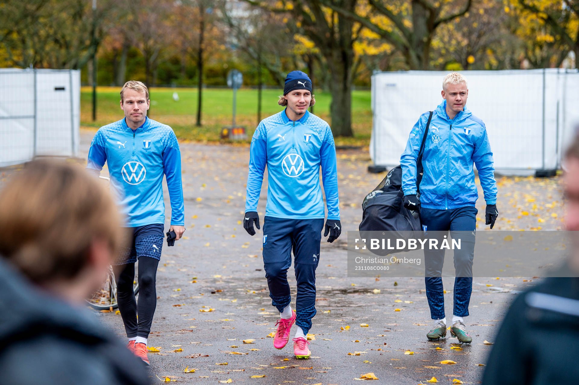 Oscar Lewicki, Sebastian Nanasi och Otto Rosengren innan en