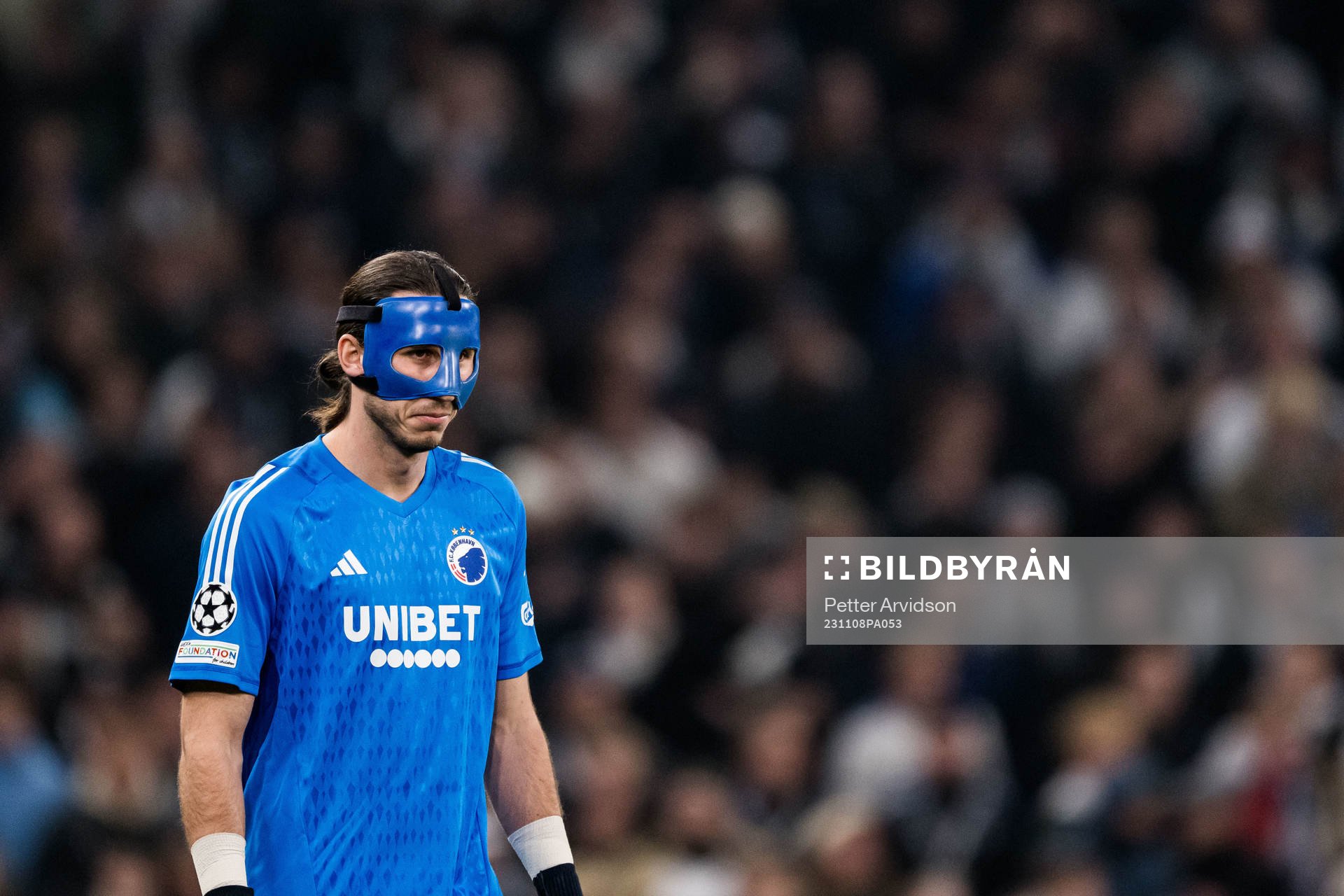 Goalkeeper Kamil Grabara of FC Copenhagen looks dejected