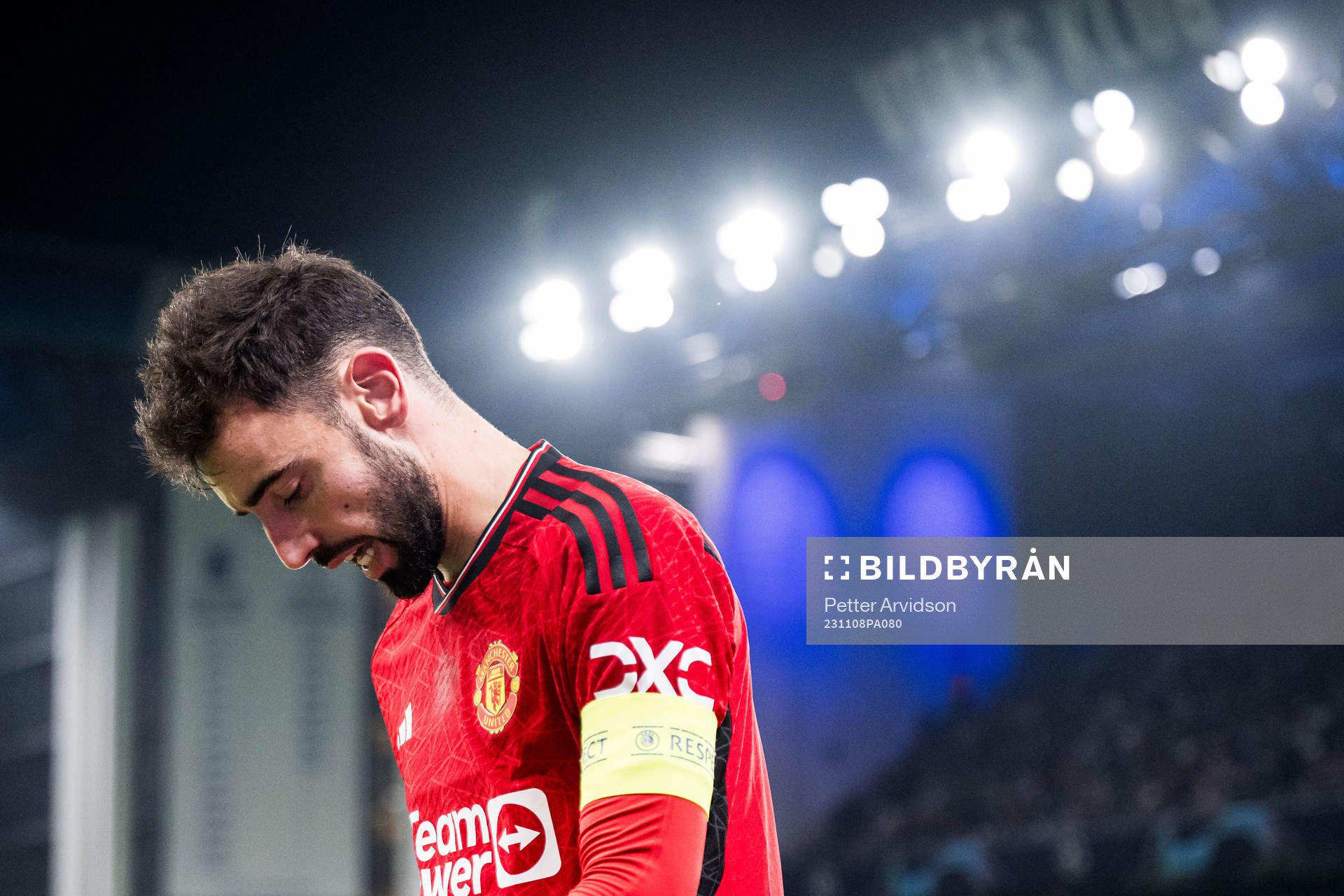 Bruno Fernandes of Manchester United looks dejected
