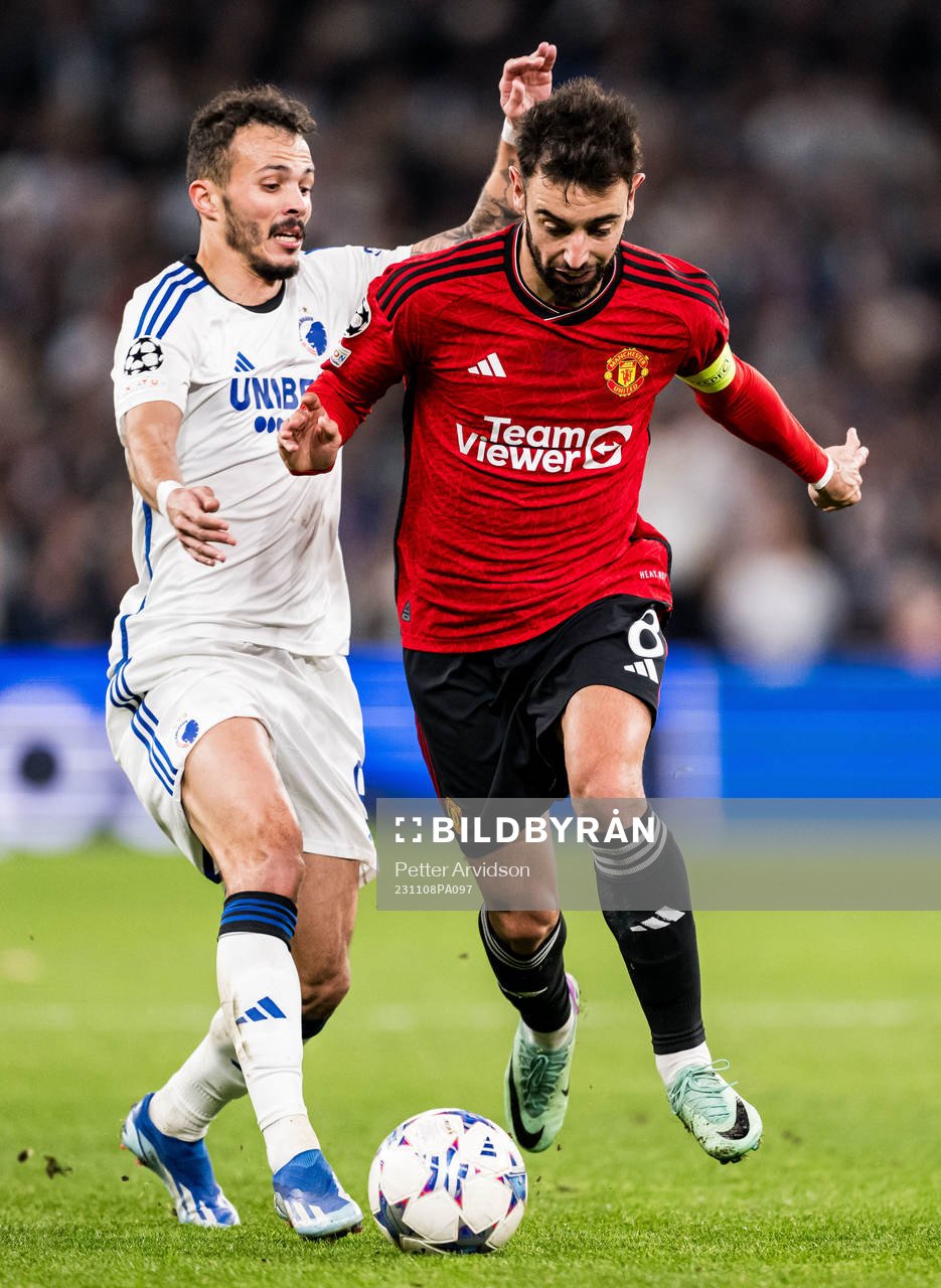 Kevin Diks of FC Copenhagen and Bruno Fernandes of