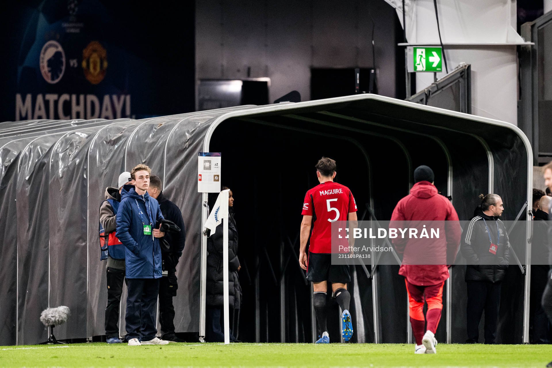 Harry Maguire of Manchester United looks dejected