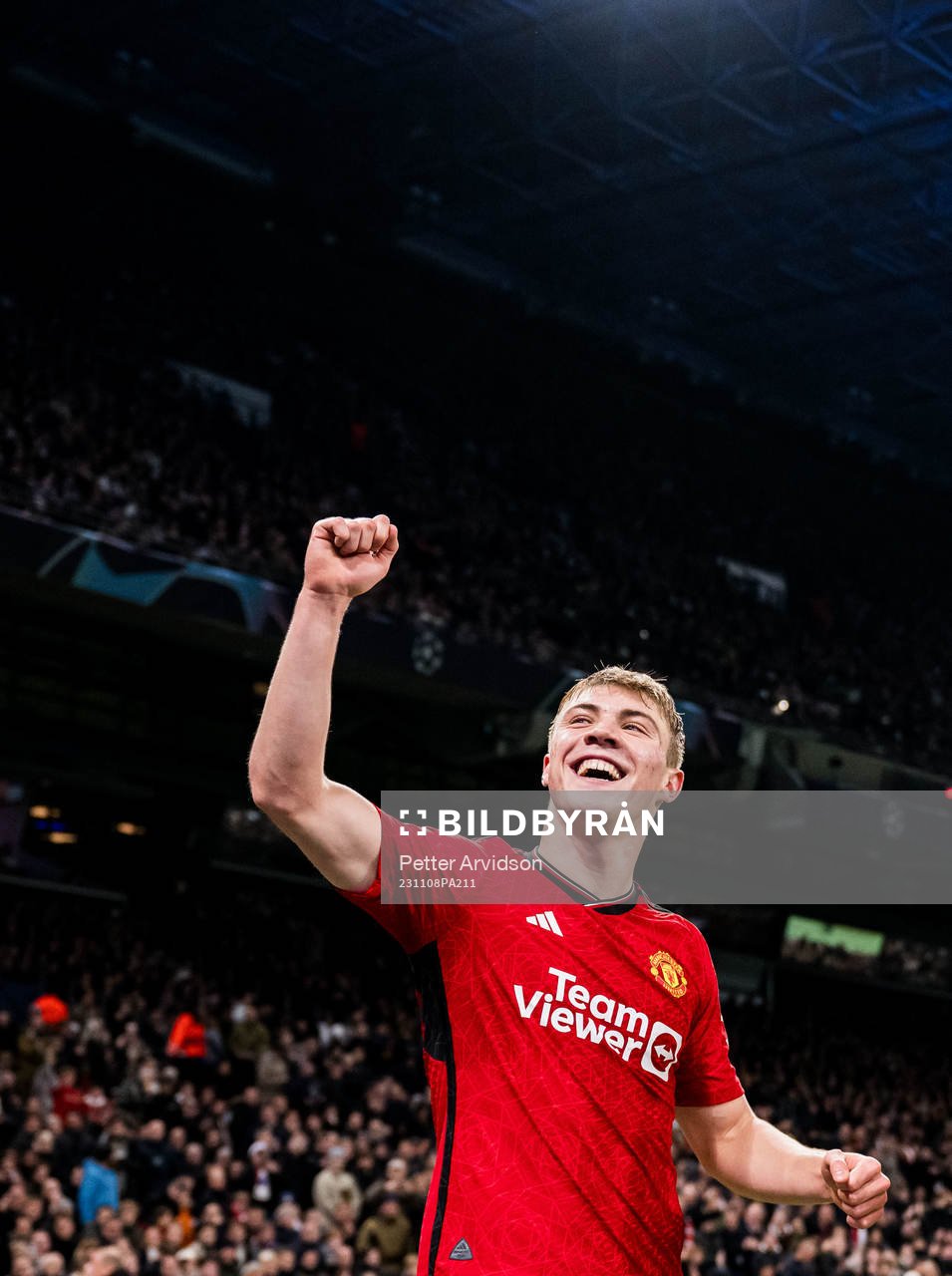 Rasmus Højlund of Manchester United celebrates