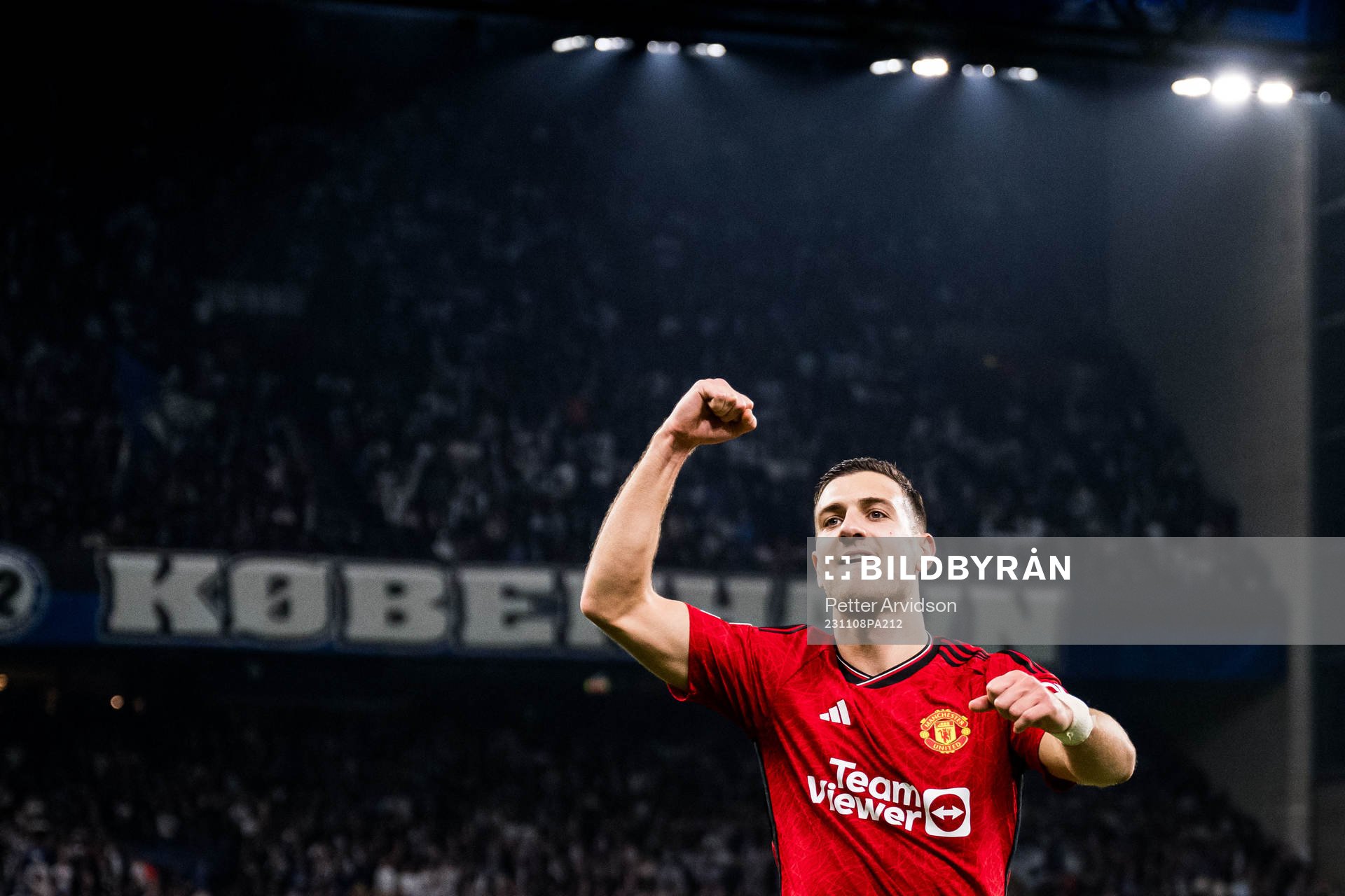 Diogo Dalot of Manchester United celebrates