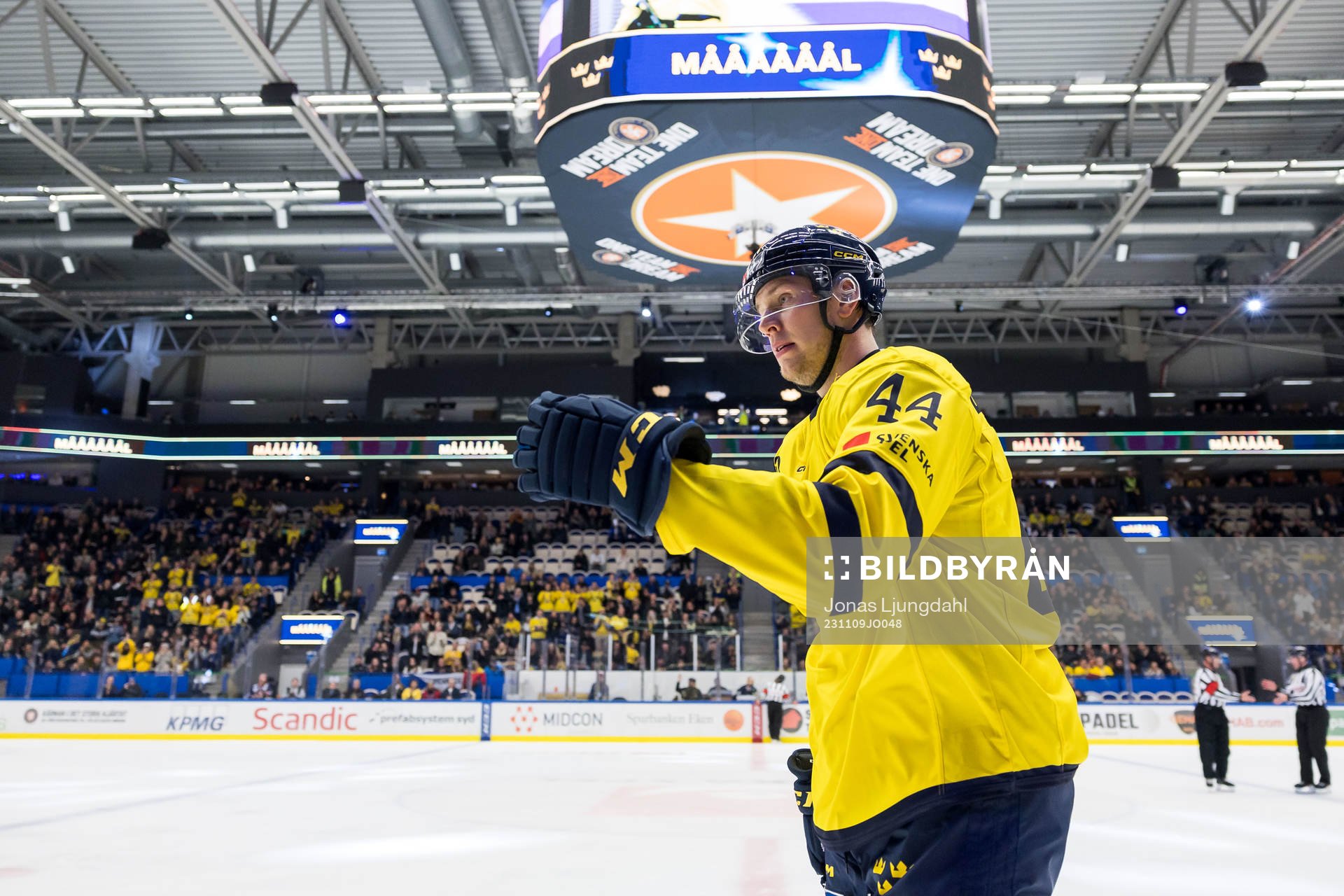 Victor Ejdsell of Sweden celebrates
