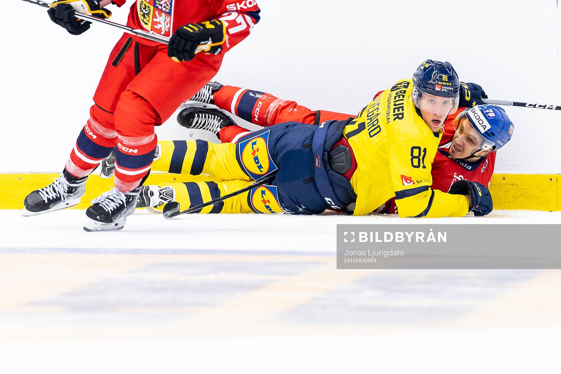 Marcus Sylvegård of Sweden and Jakub Galvas of Czech