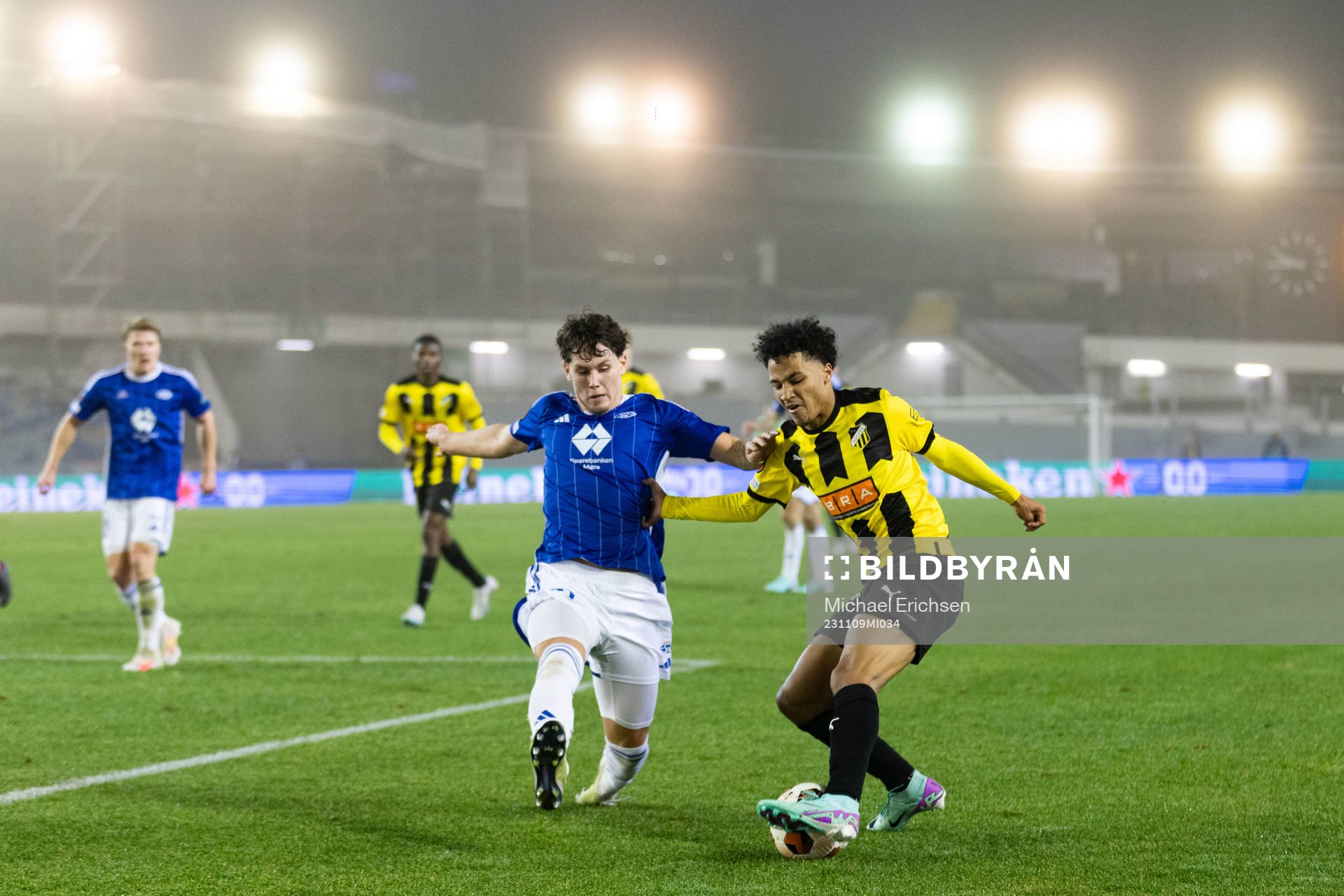 Mathias Fjørtoft Løvik of Molde and Momodou Sonko of BK