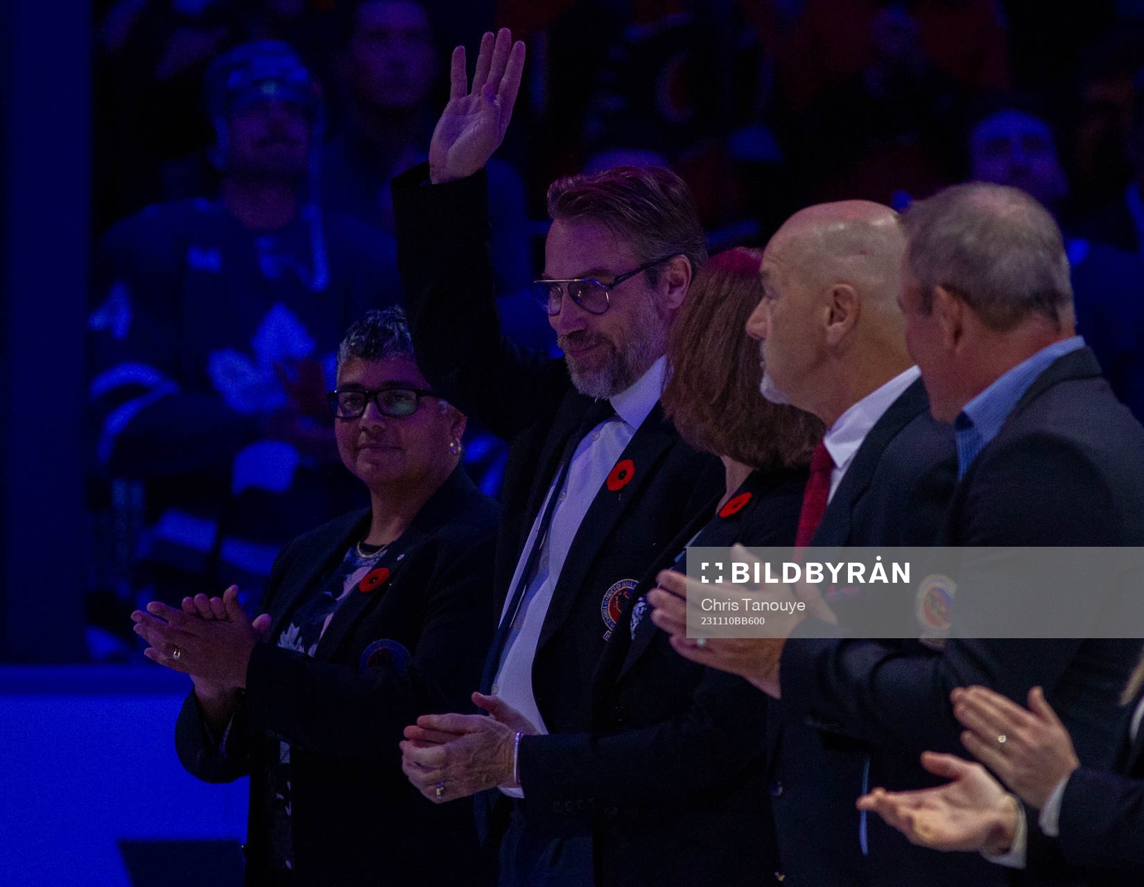 Peter Forsberg waves to the crowd as he is introduced