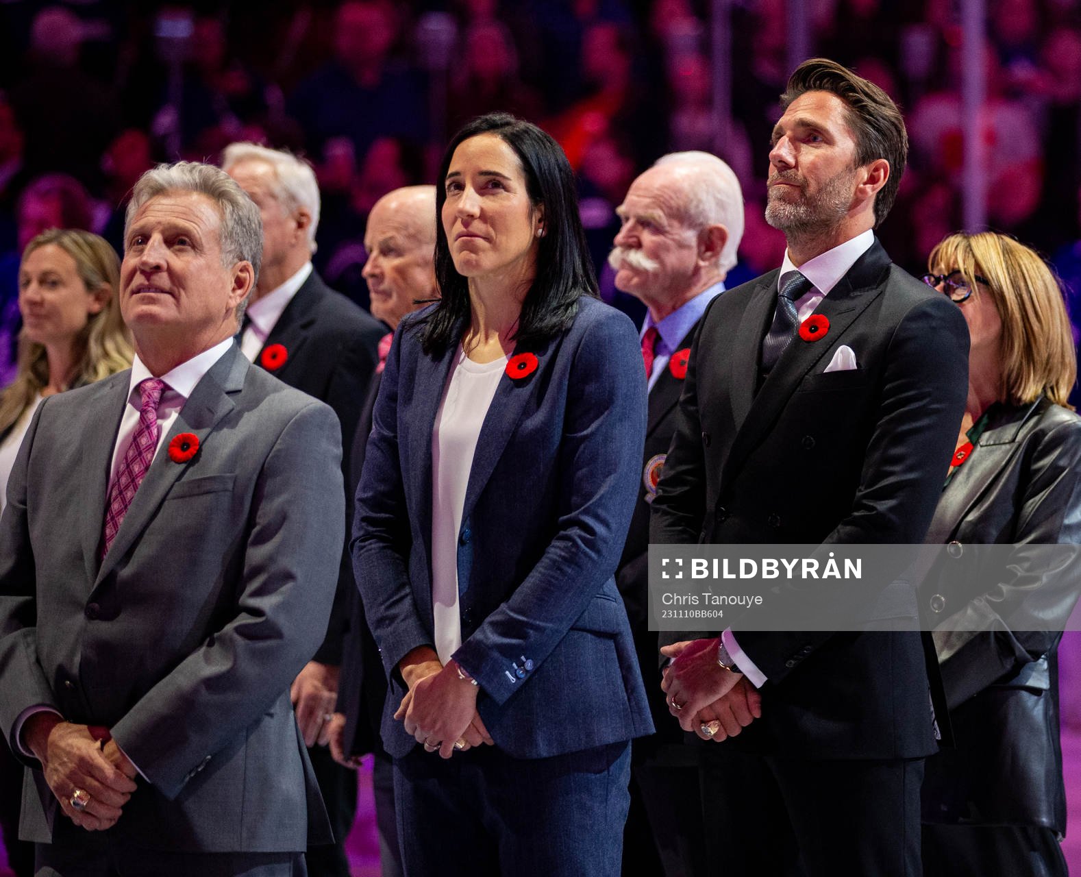 Henrik Lundqvist and his fellow stand for the national