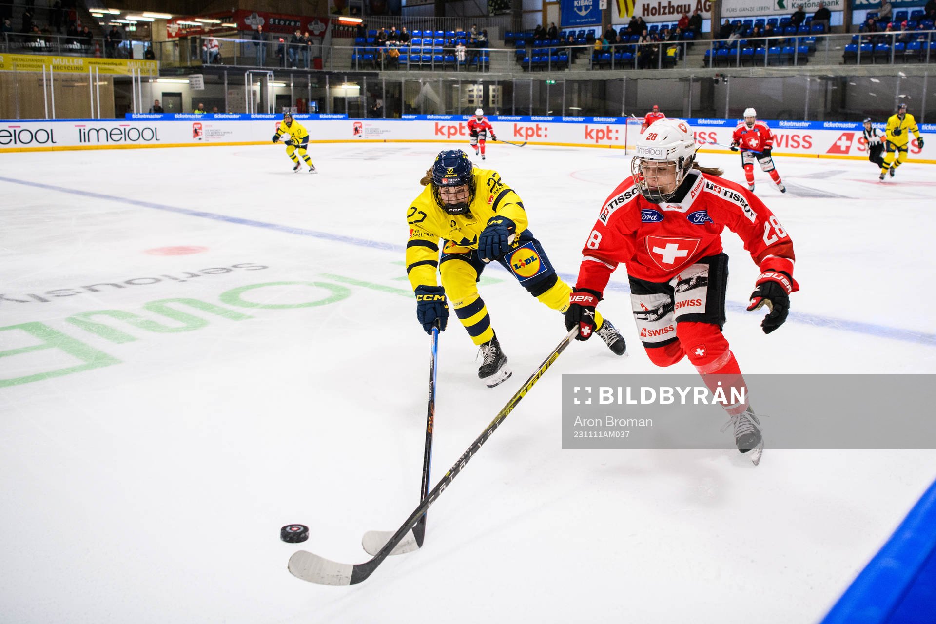 Hanna Thuvik of Sweden and Alina Marti of Switzerland