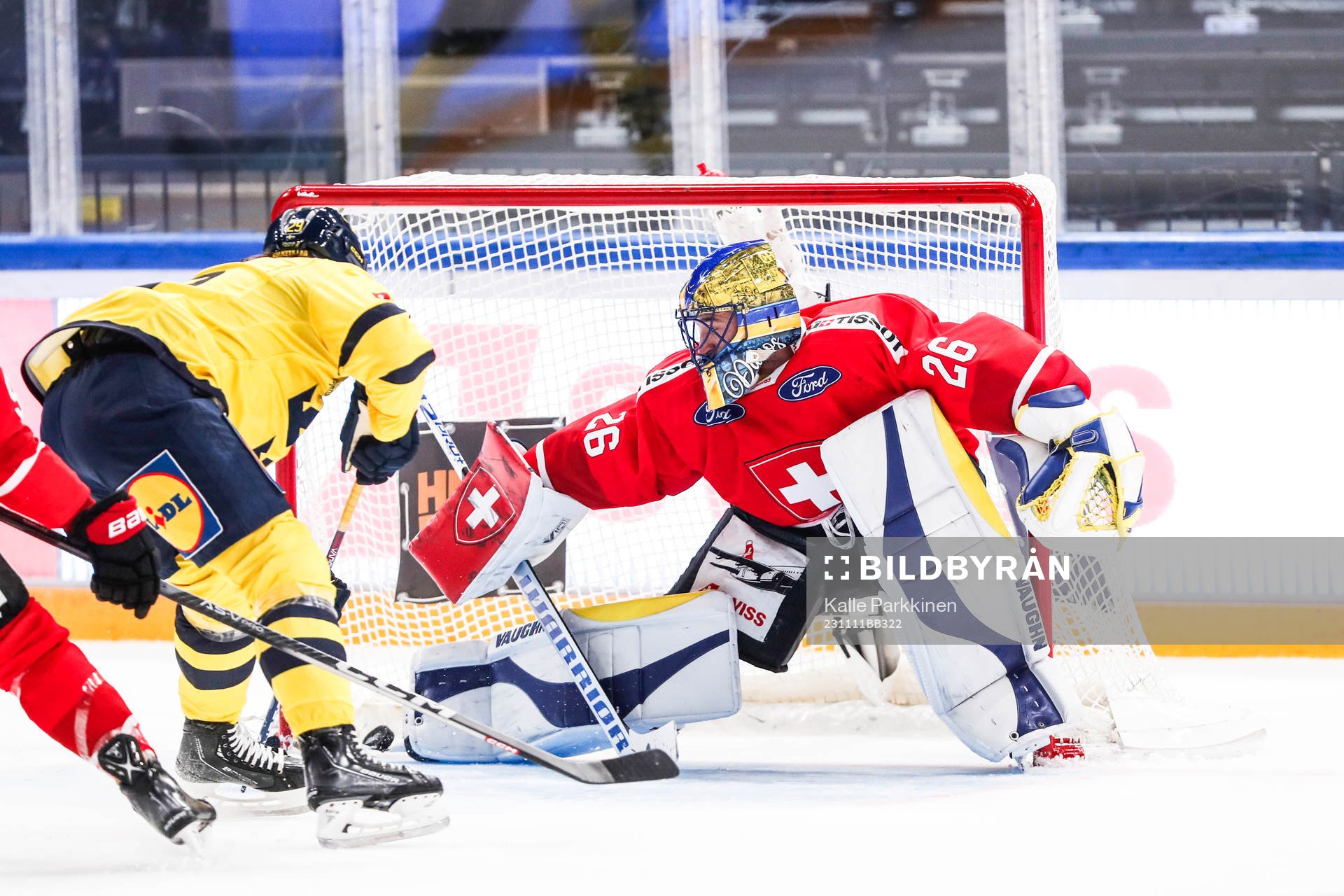 Mario Kempe of Sweden and Sandro Aeschlimann  of Switzerland