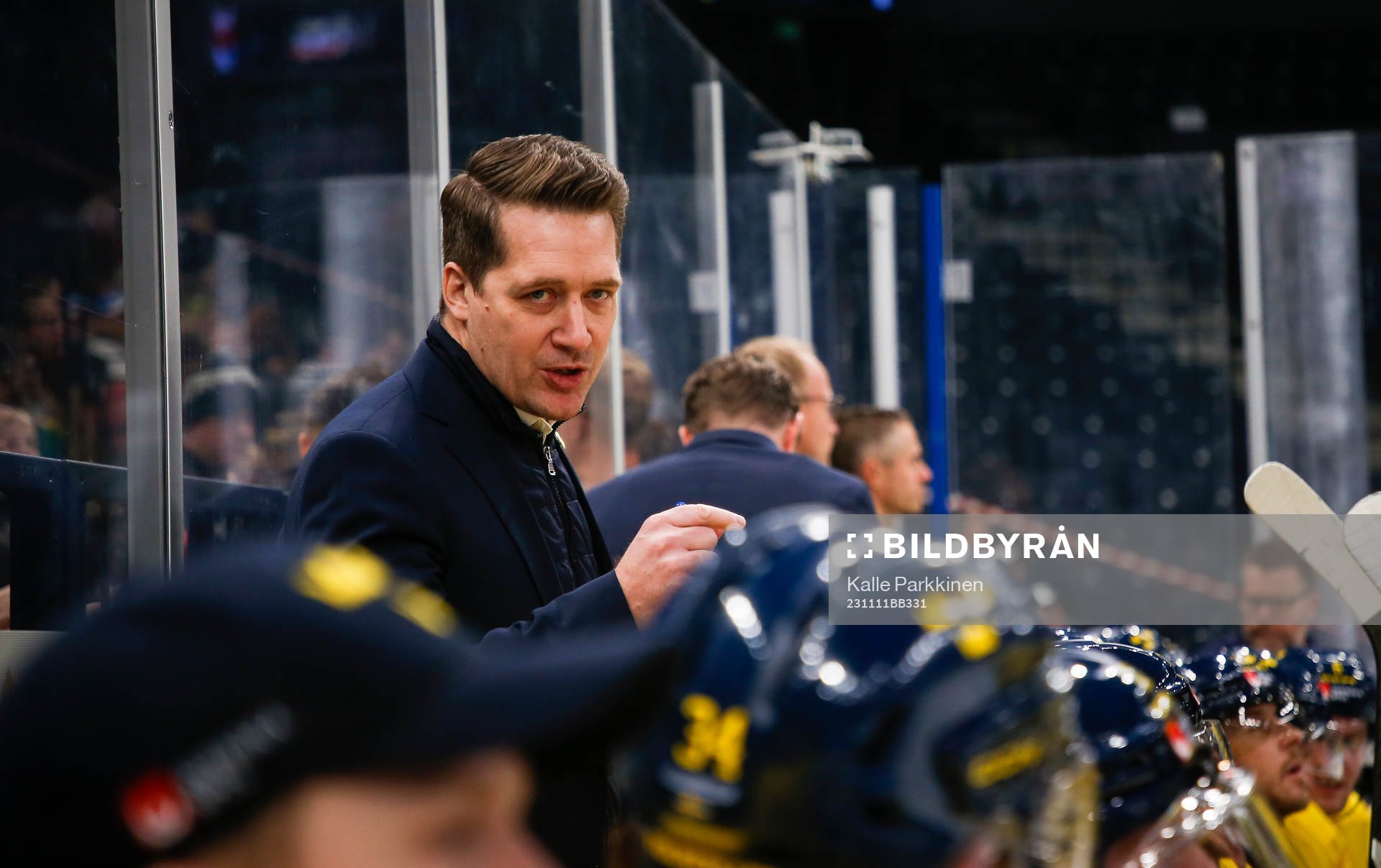 Head coach Sam Hallam of Sweden