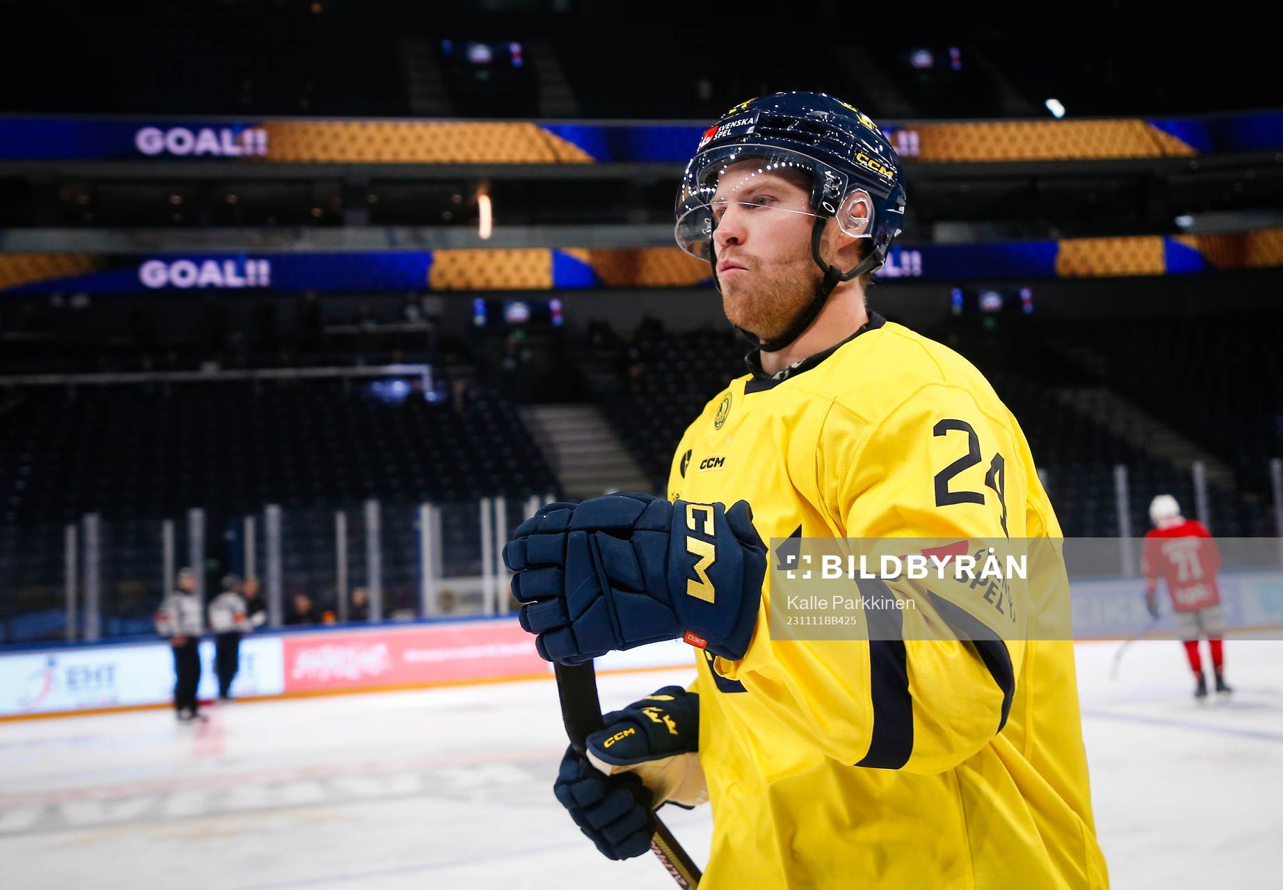 Oscar Lindberg of Sweden celebrates
