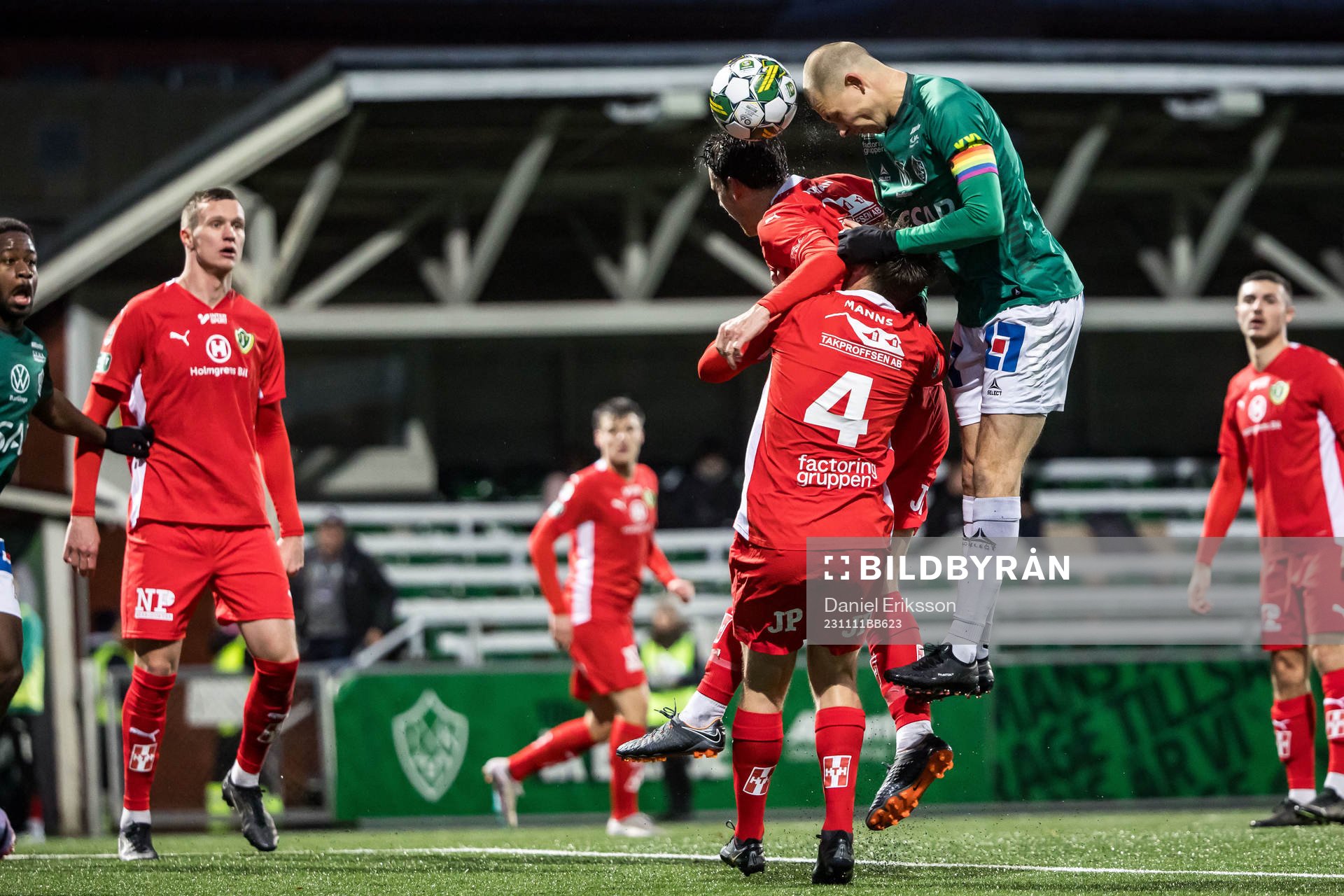 Brages Alexander Zetterström under fotbollsmatchen i Superettan mellan Brage och Jönköpings Södra den 11 november 2023 i Borlänge. 