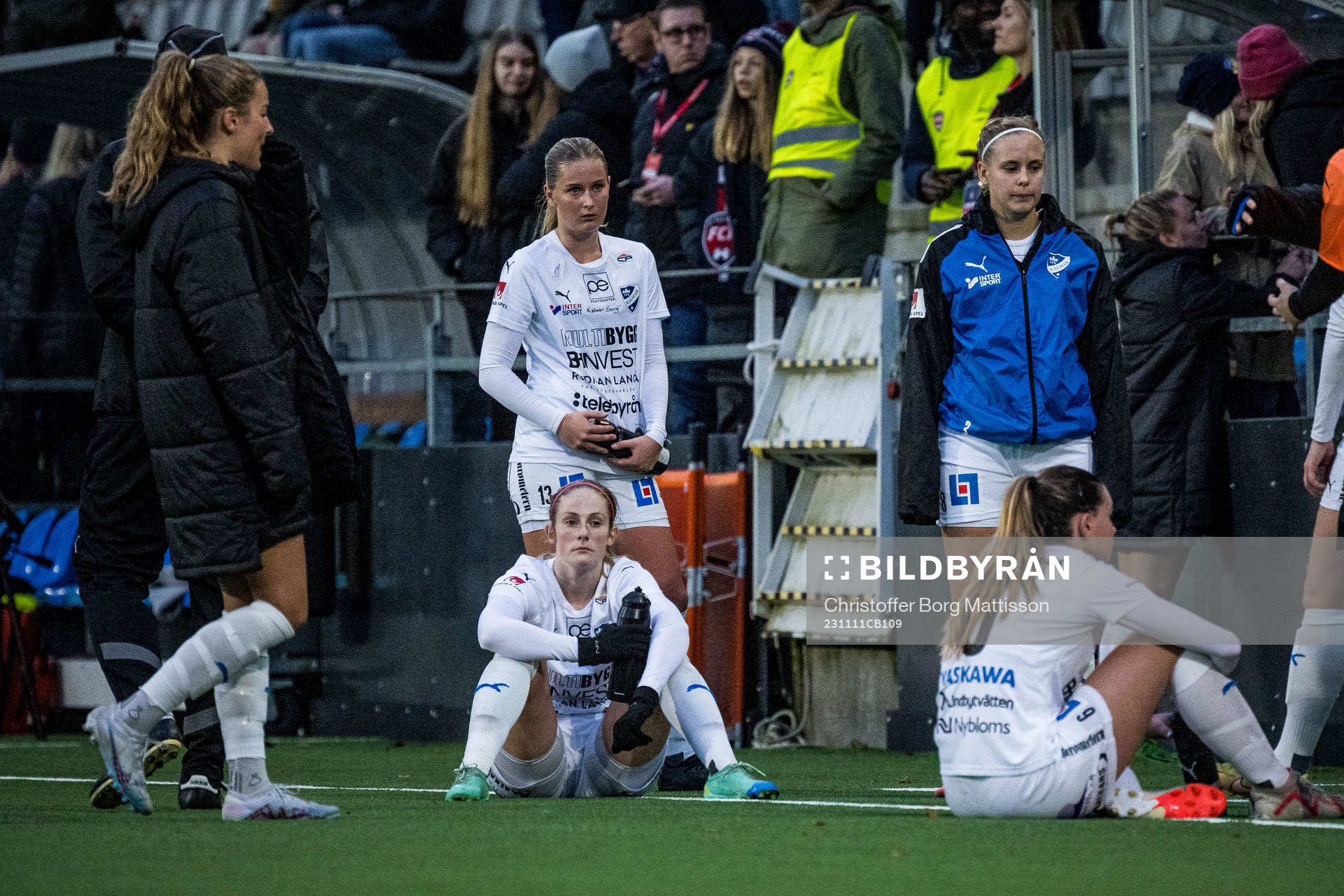 Kalmars Sofia Olsson och Moa Petersson deppar