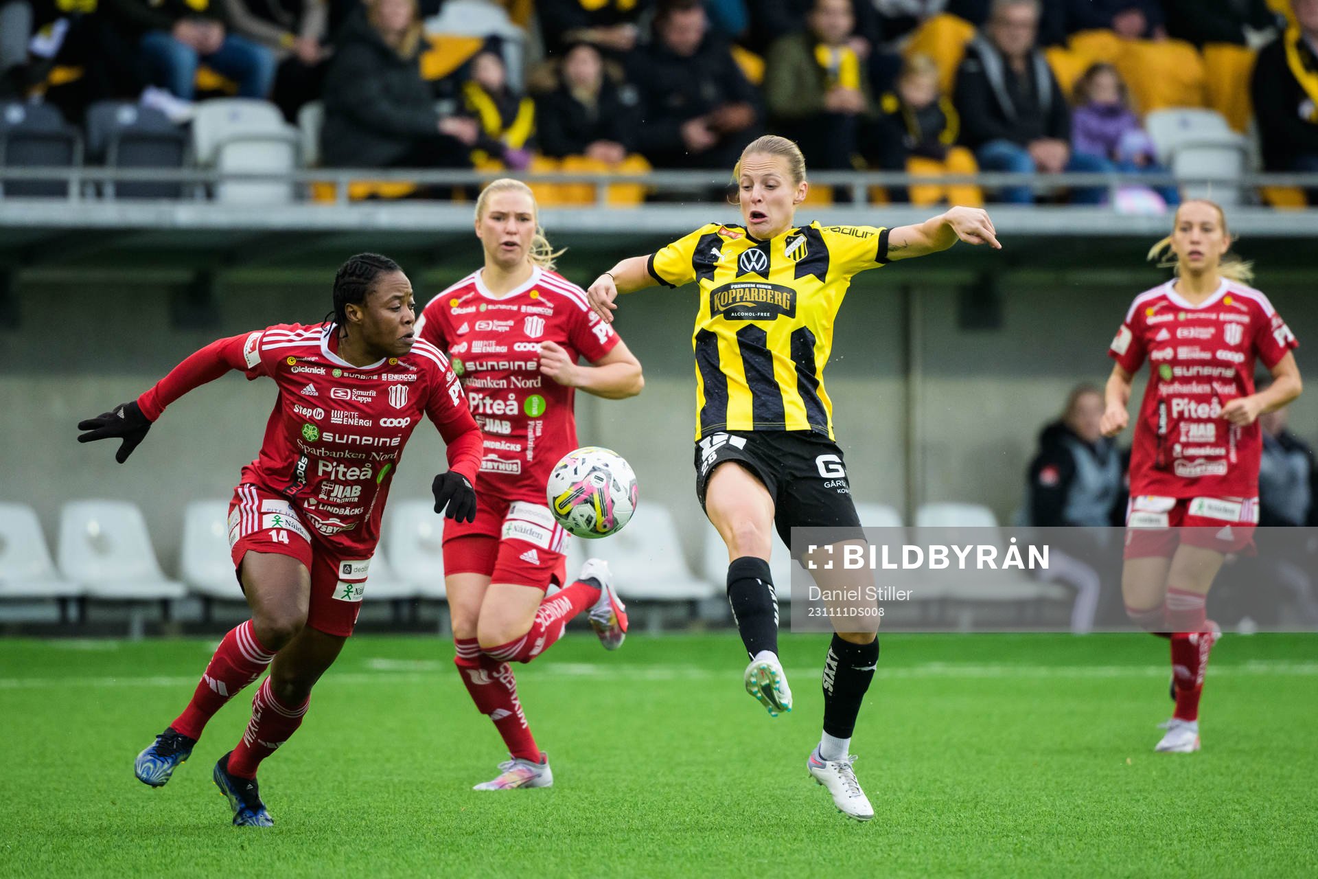 Piteås Faith Ikidi Michael och Häckens Anna Anvegård