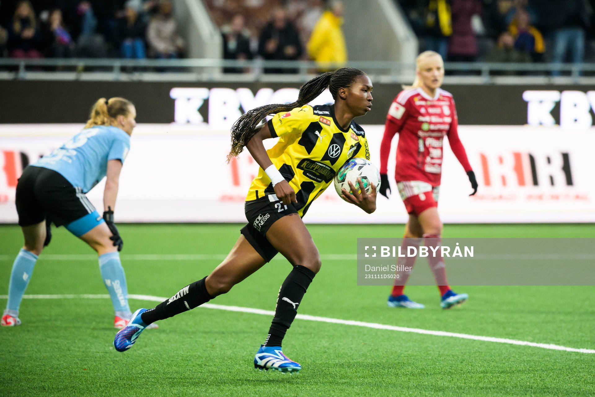Häckens Aisha Masaka jublar