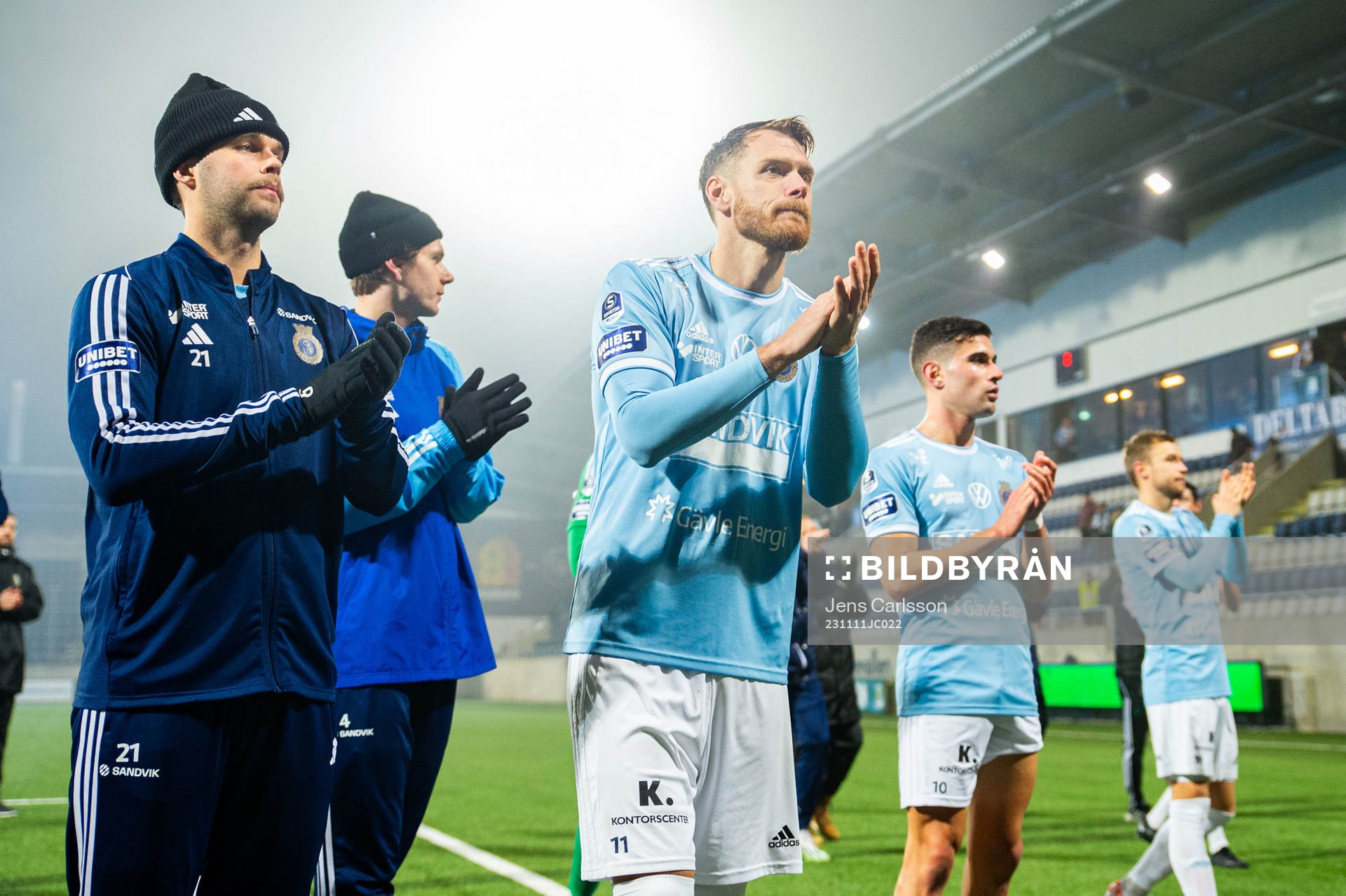 Gefles Nils Eriksson och Leo Englund jublar