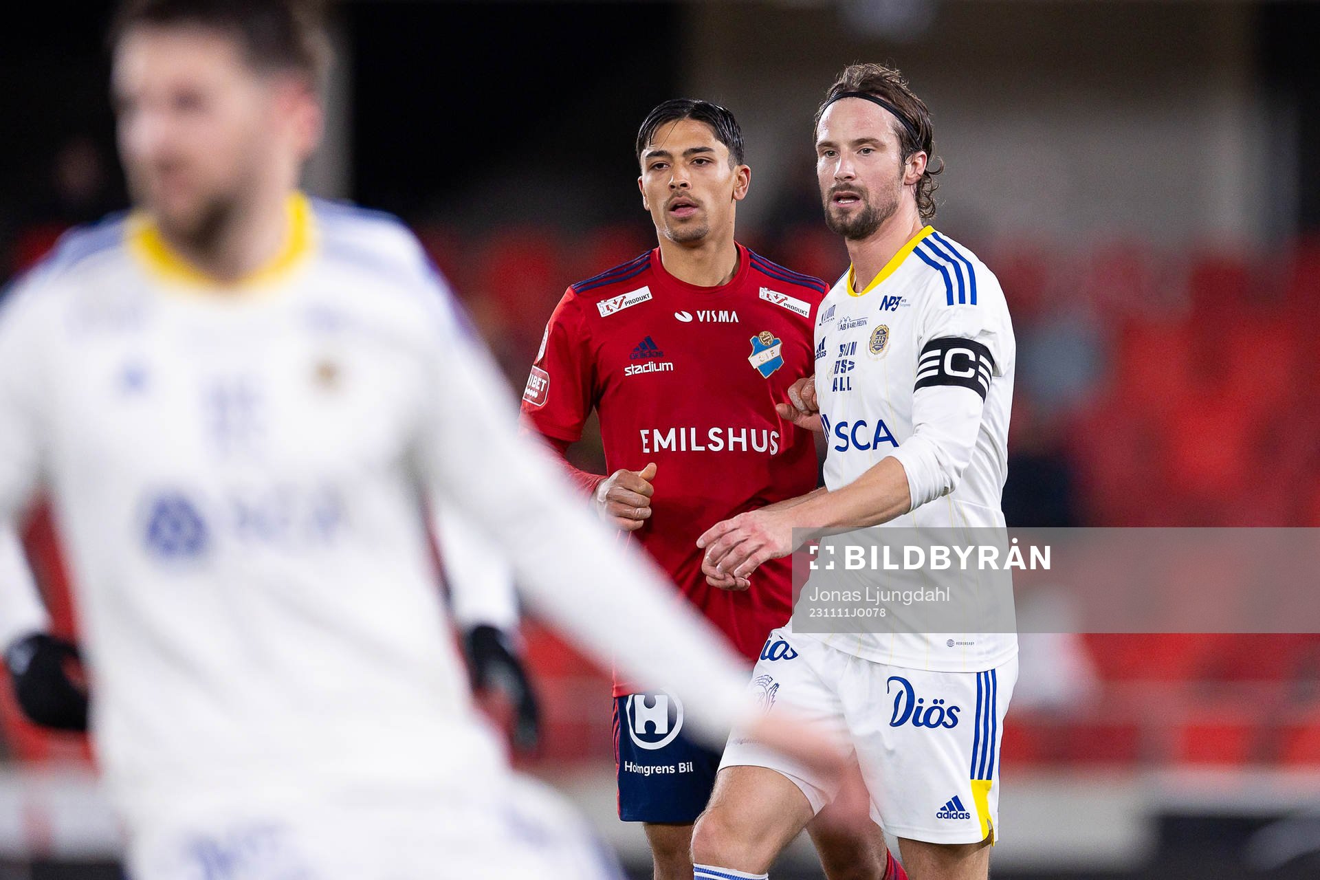 Östers Lukas Bergquist och GIF Sundsvalls Linus Hallenius