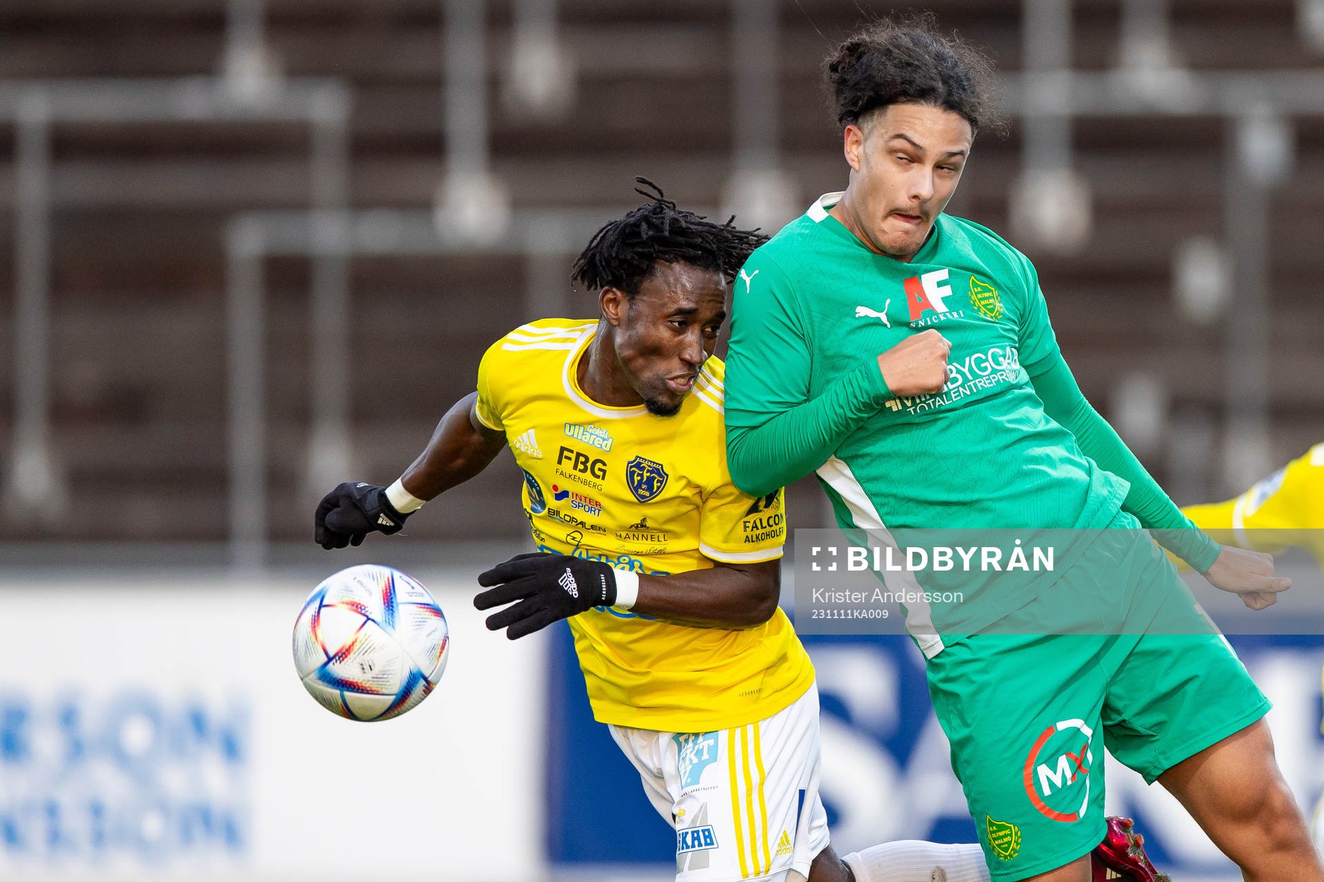 Falkenbergs Godwin Aguda och BK Olympics André Alvarez