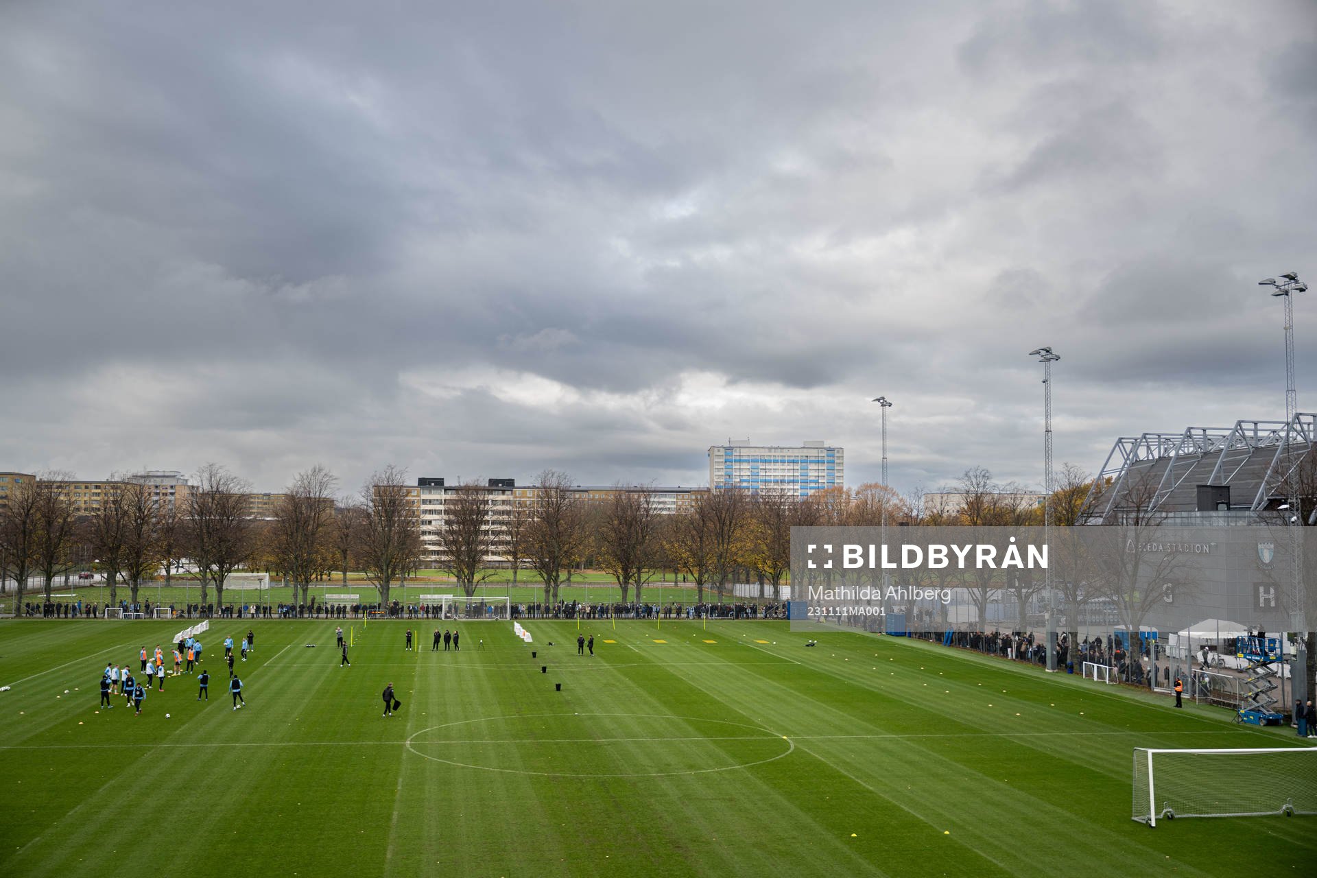 Supportrar runt plan