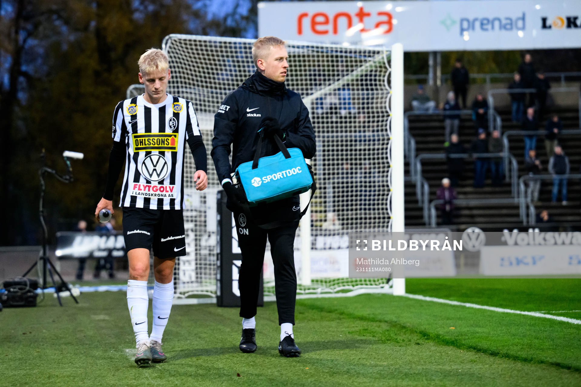Landskronas Emil Lindman lämnar planen