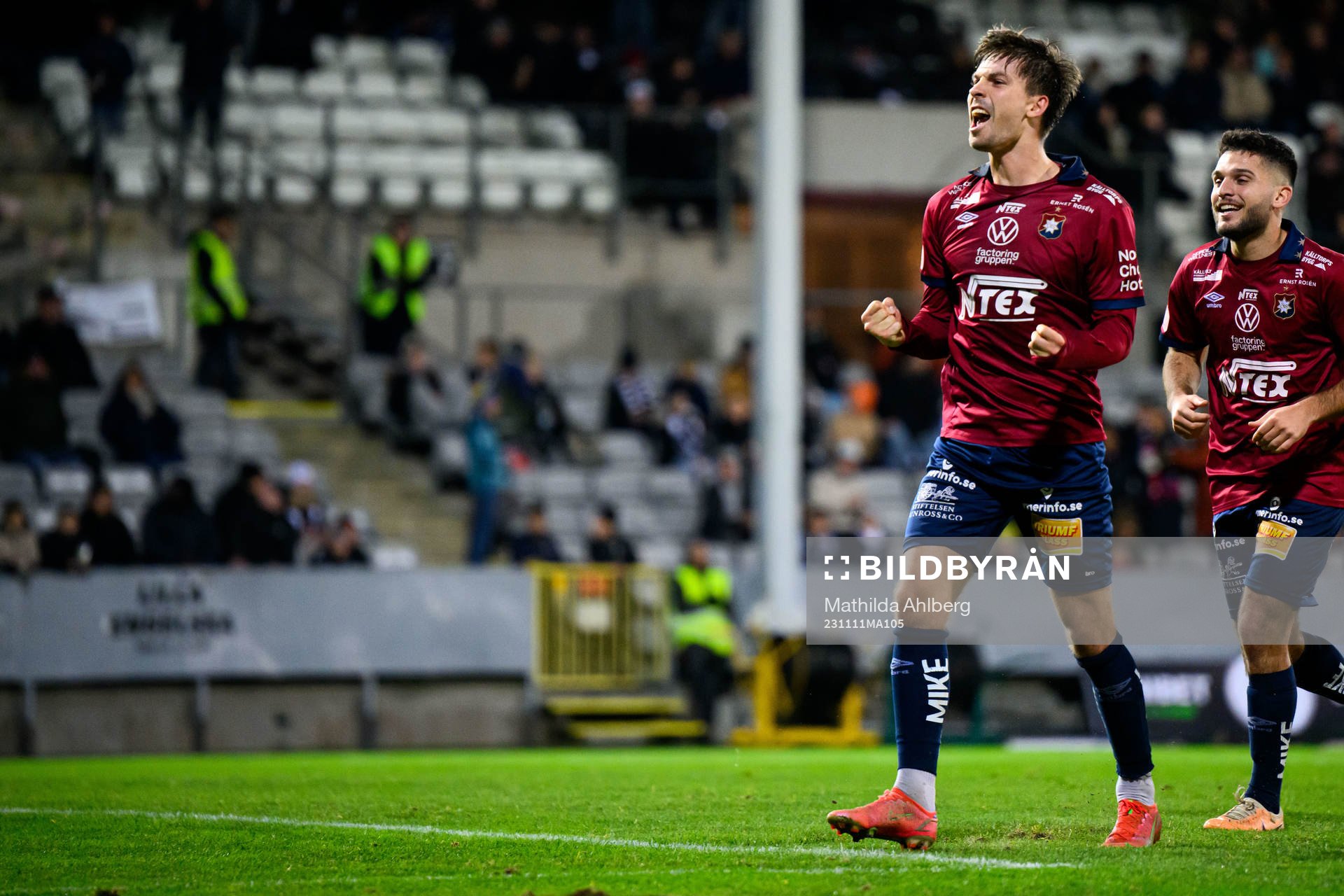 Örgrytes Daniel Paulson jublar