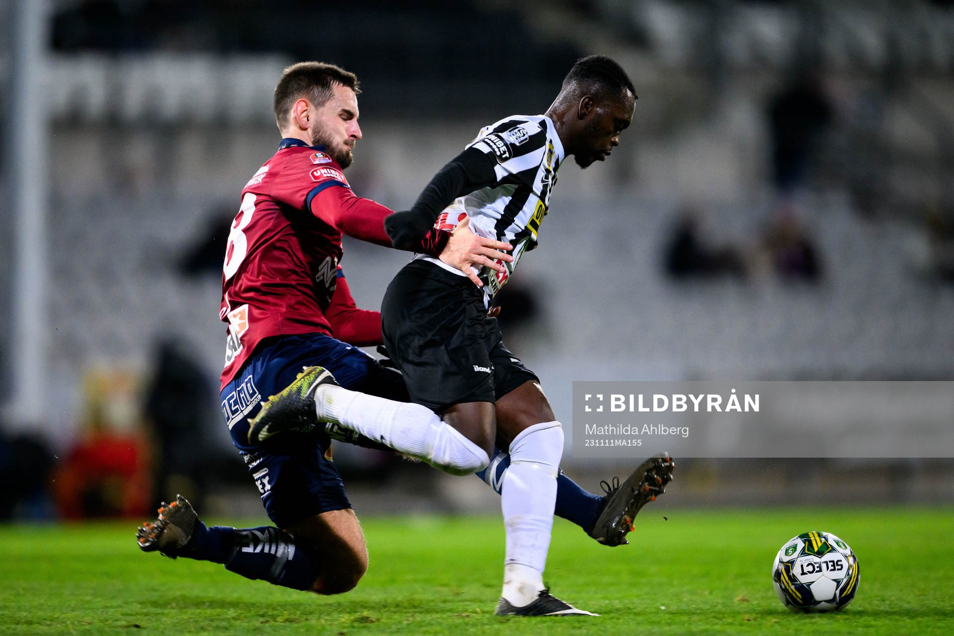 Örgrytes Erion Sadiku och Landskronas Kofi Asare