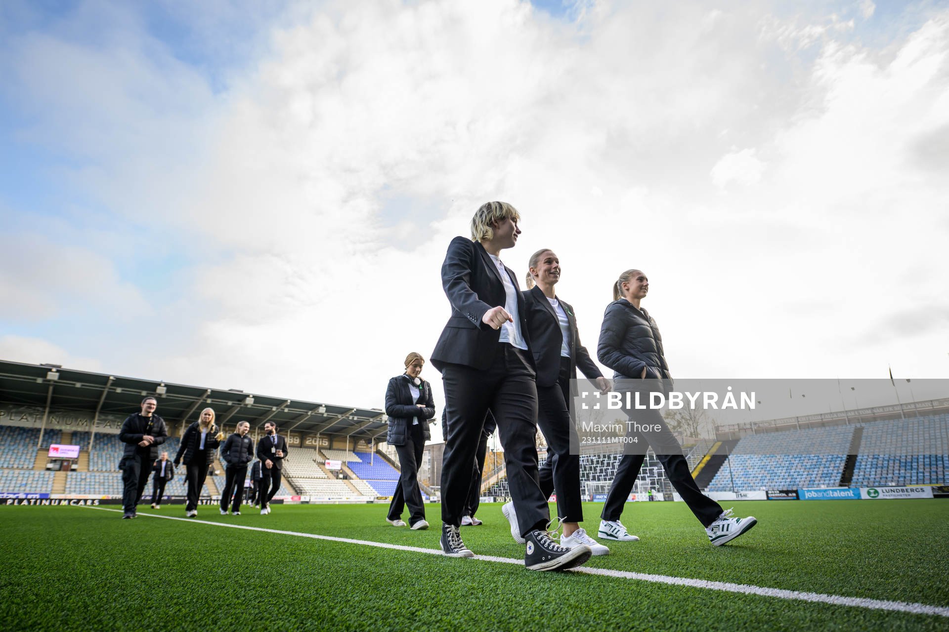 Hammarbys spelare känner på planen