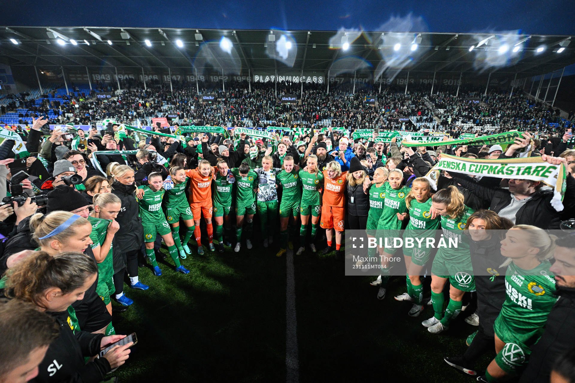 Hammarbys spelare och supportrar