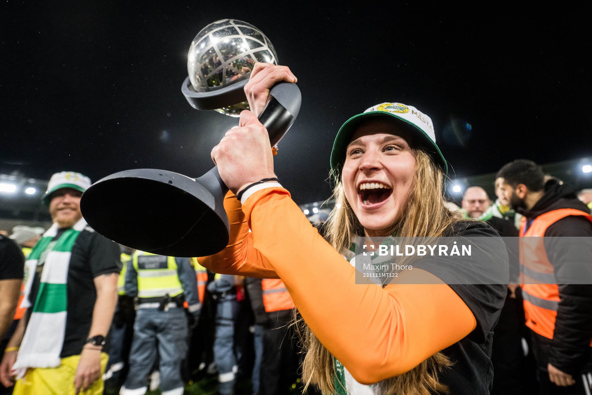 Hammarbys målvakt Anna Tamminen  jublar