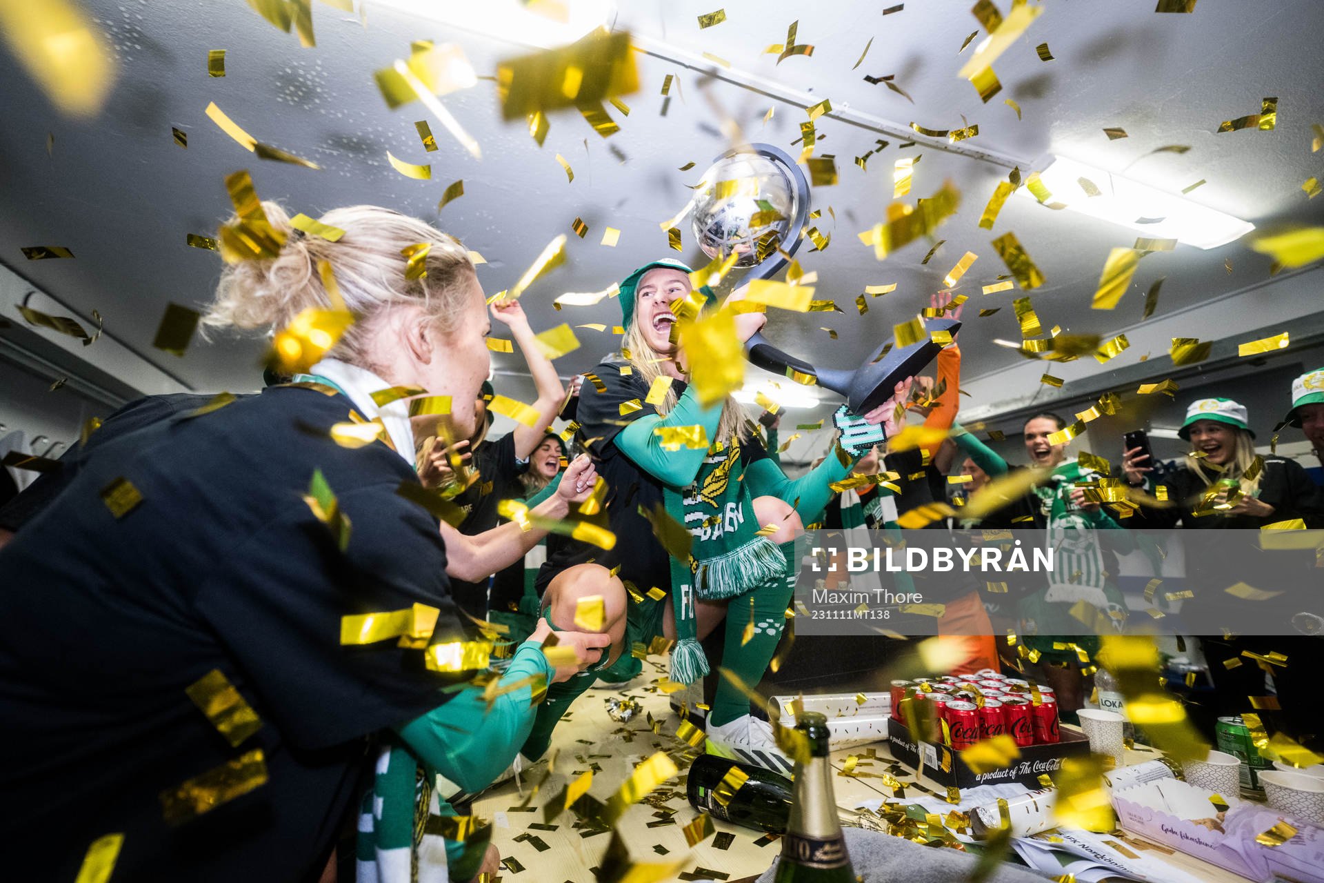 Hammarbys Ellen Wangerheim jublar efter fotbollsmatchen i Damallsvenskan mellan IFK Norrköping och Hammarby den 11 november 2023 i Norrköping.
