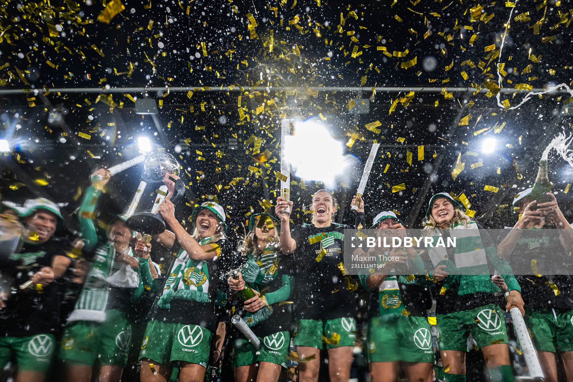 Hammarbys spelare jublar över SM-guldet