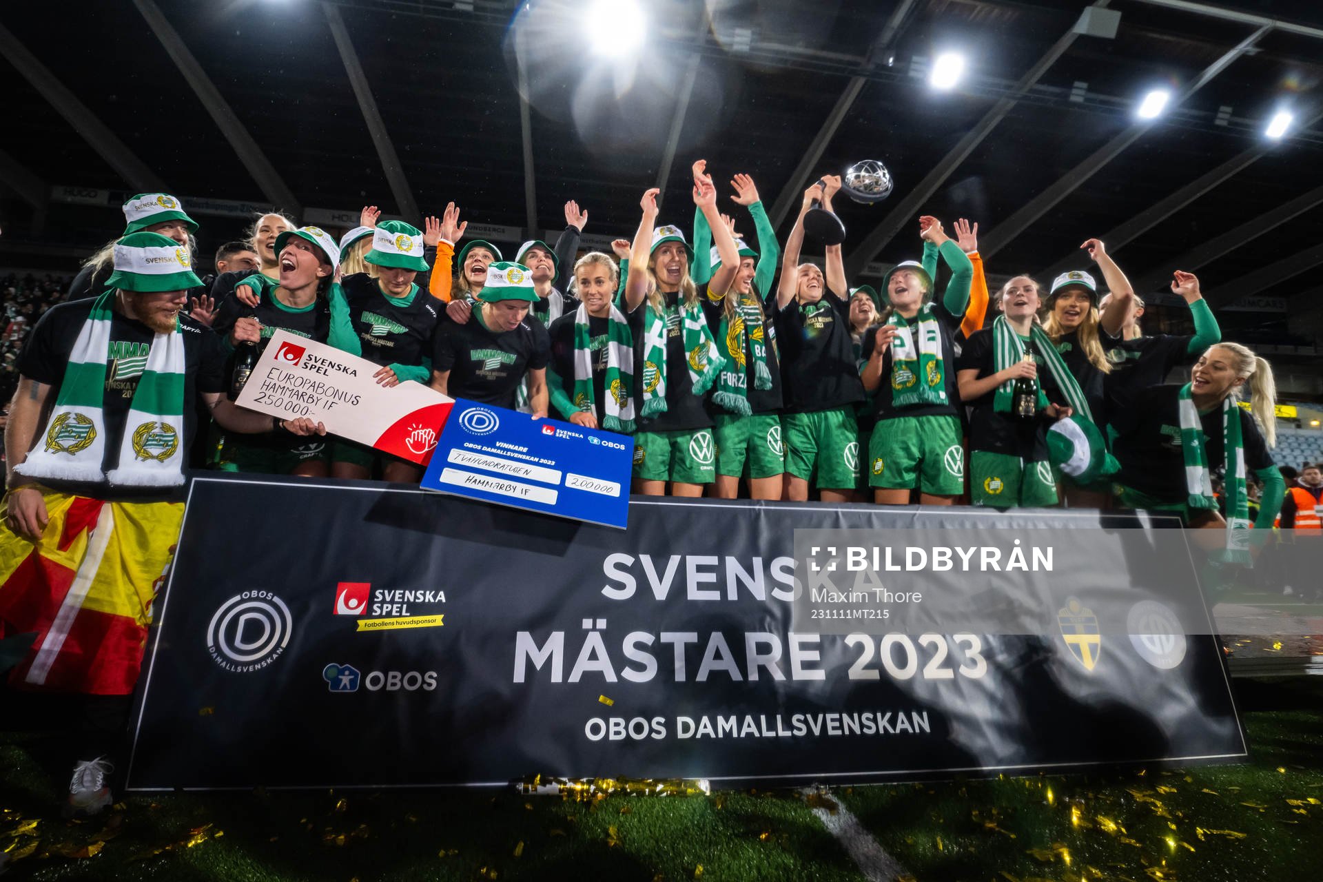 Hammarbys spelare jublar över SM-guldet
