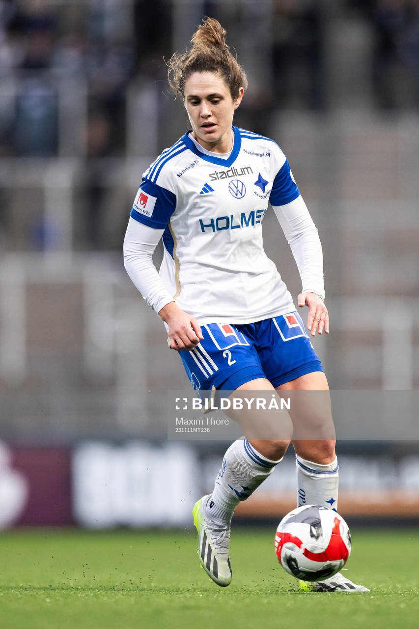 IFK Norrköpings Shannon Woeller under fotbollsmatchen i Damallsvenskan mellan IFK Norrköping och Hammarby den 11 november 2023 i Norrköping.